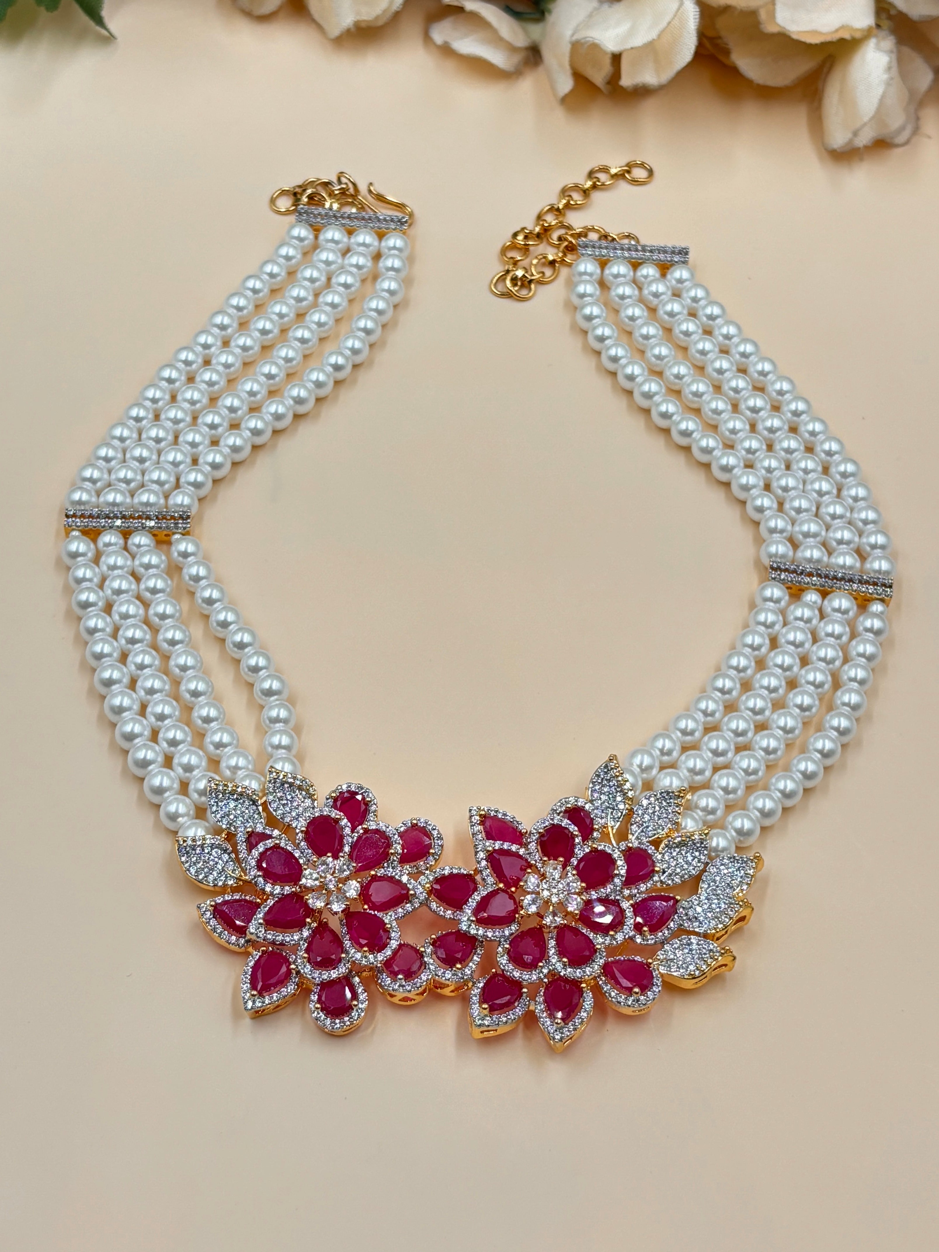 KIRTI NECKLACE