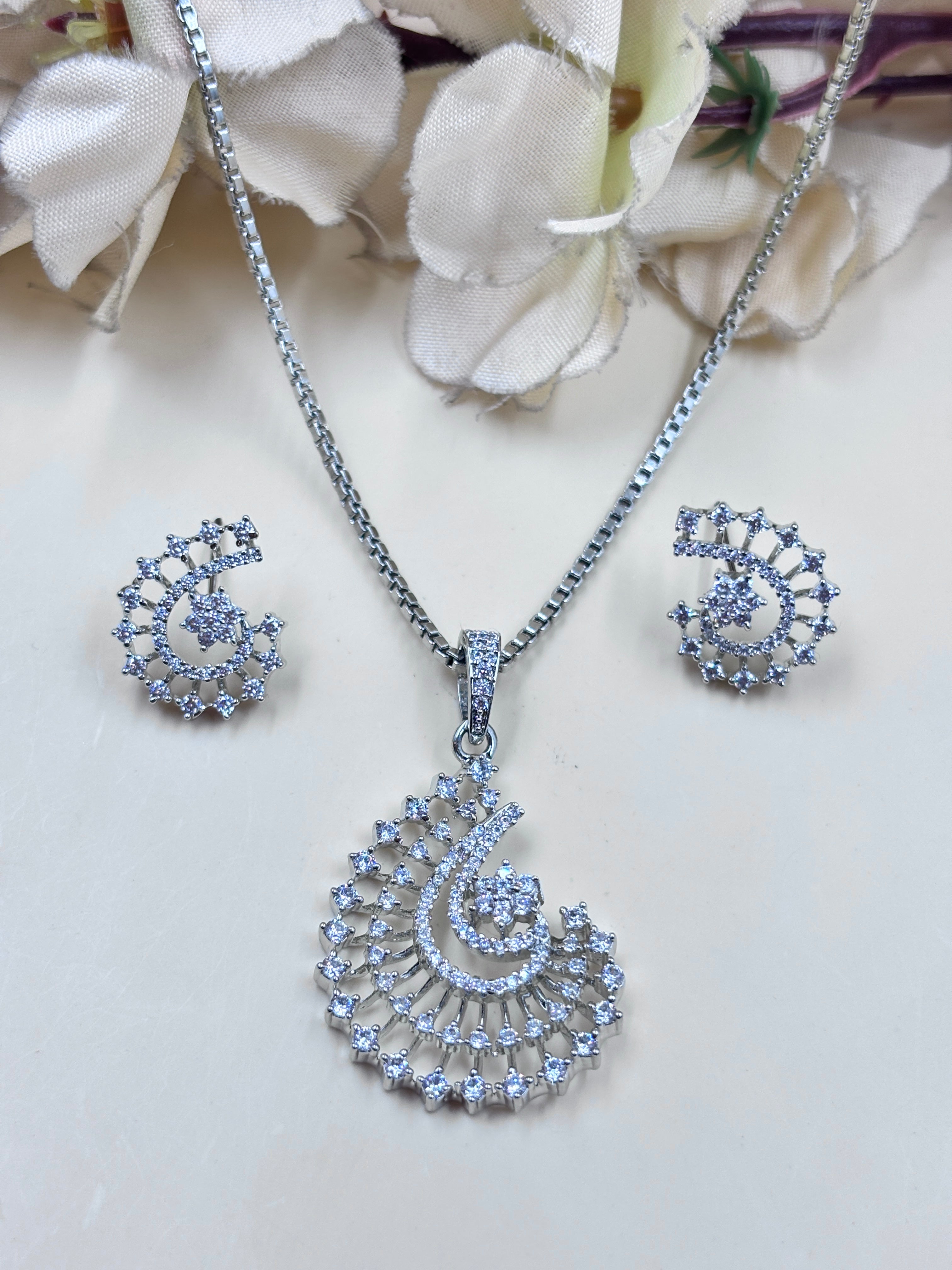 ANVI PENDANT