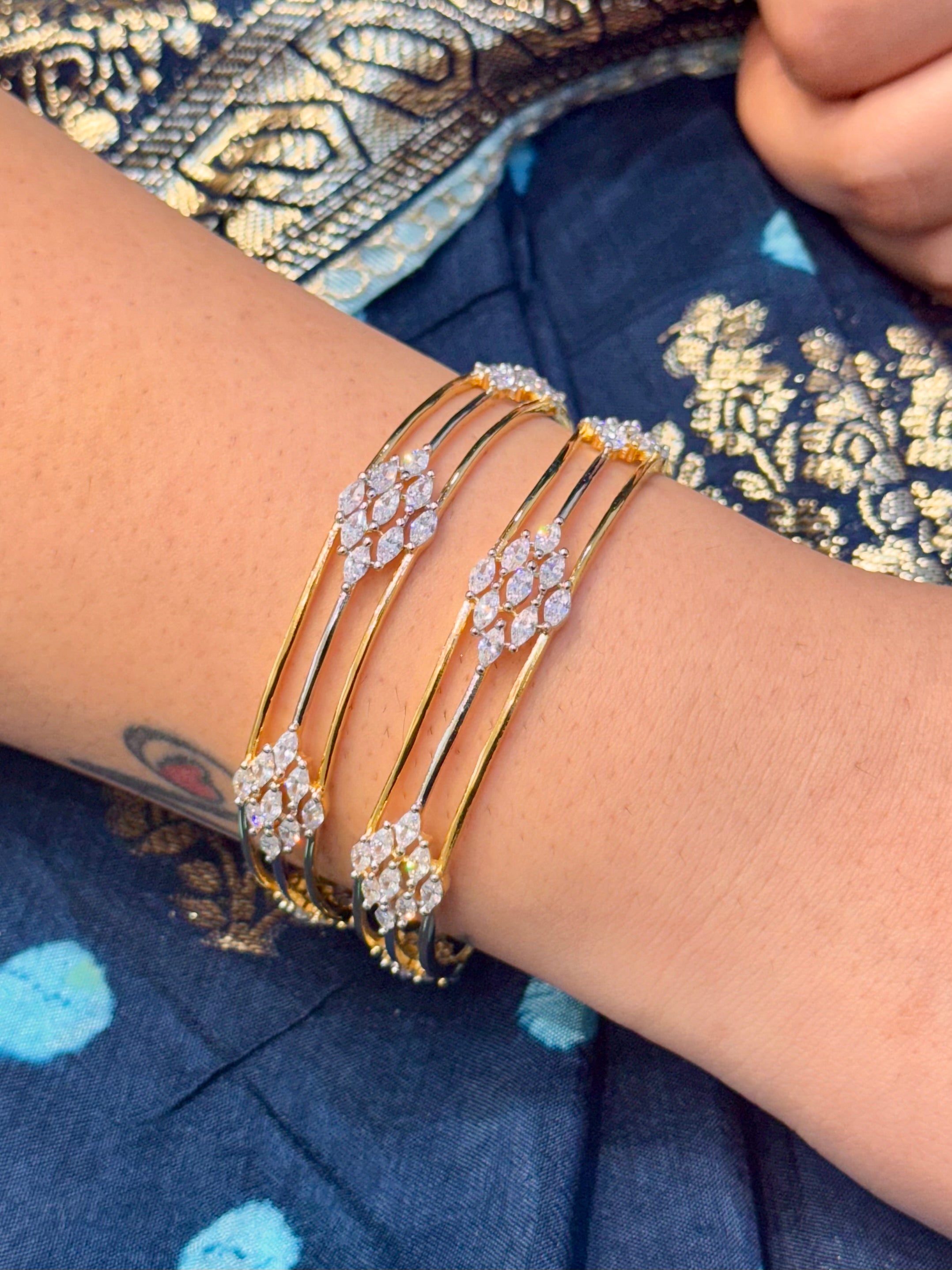PAAKHI BANGLE