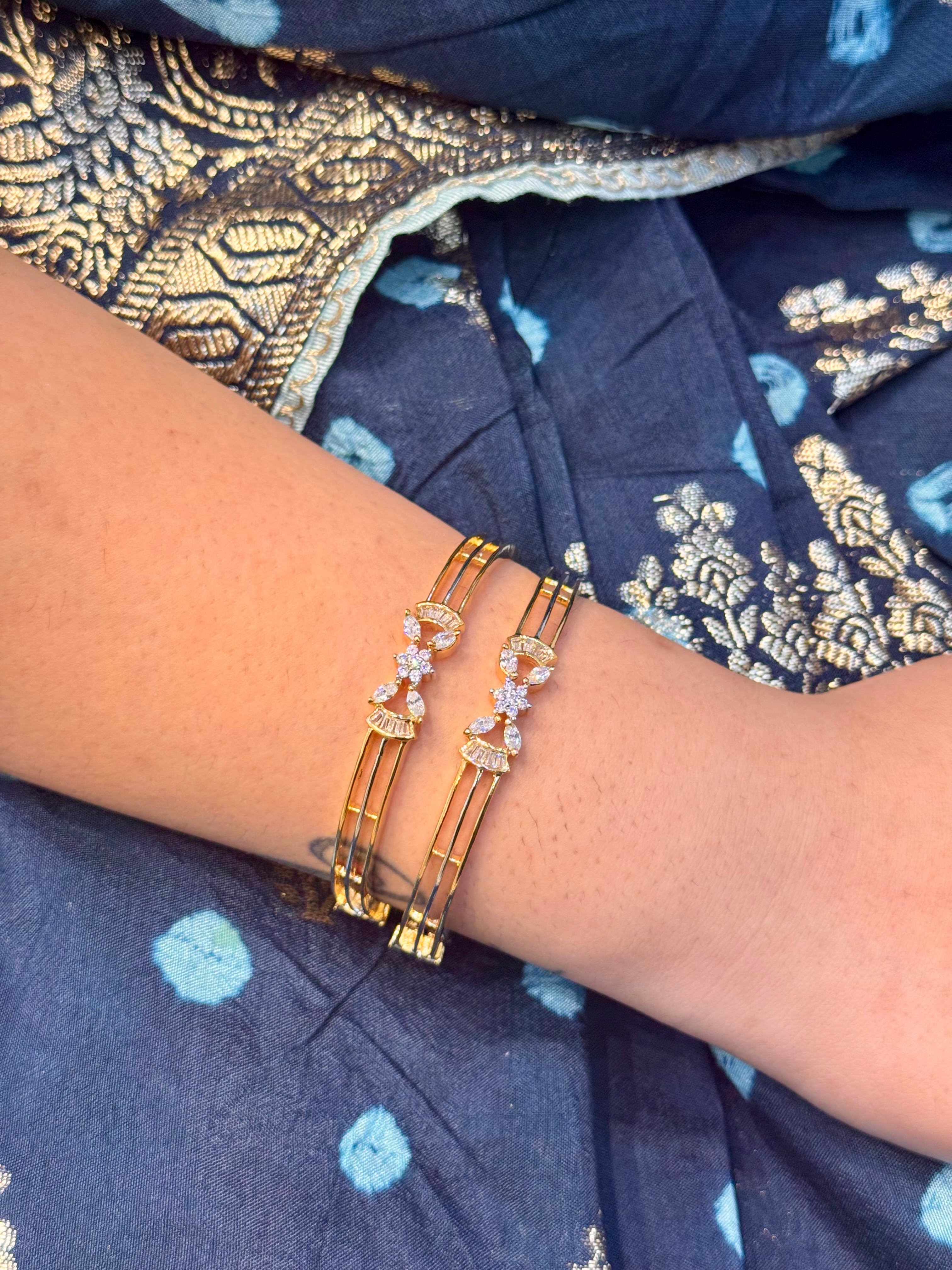 AANYA BANGLE