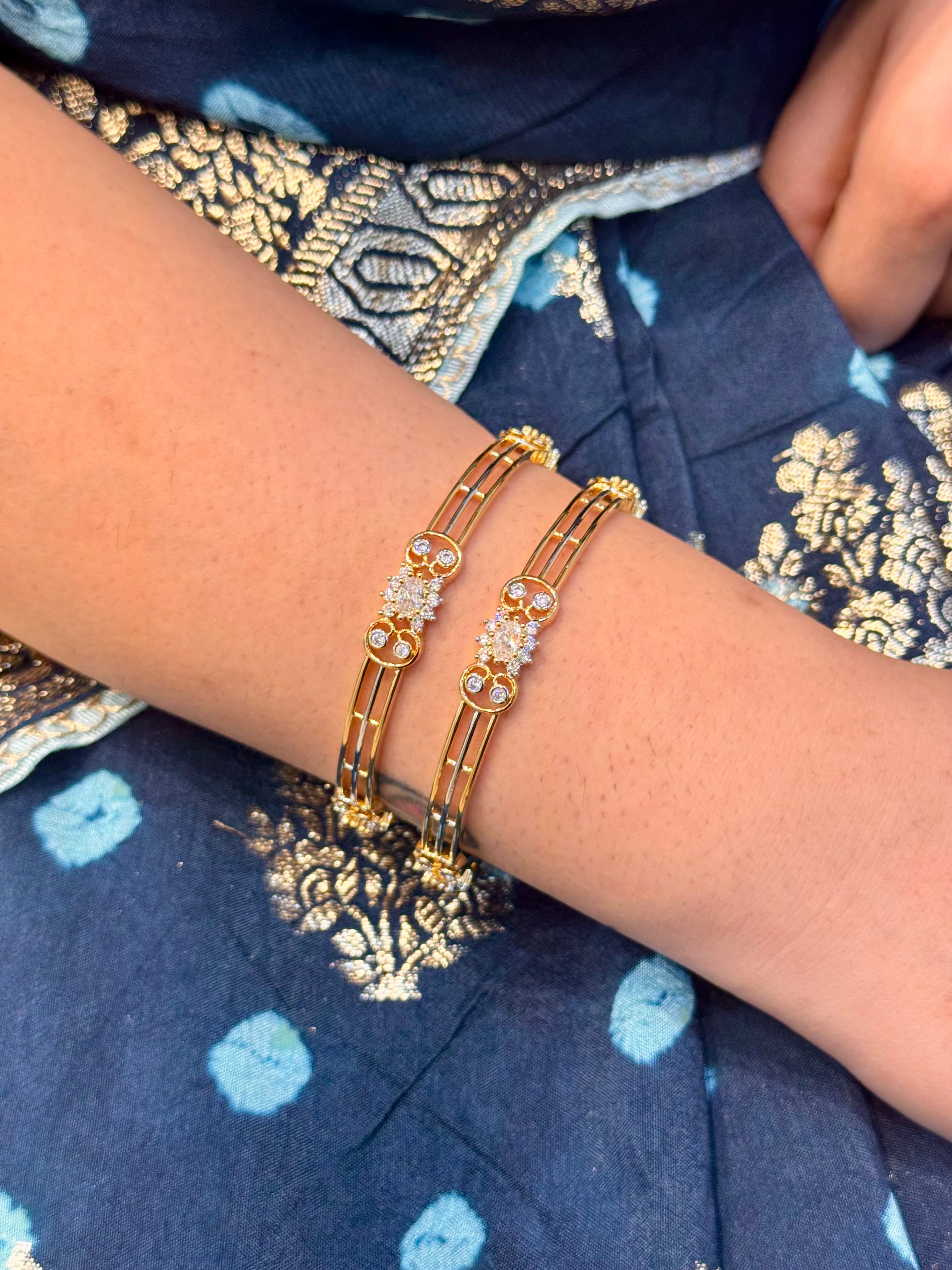 SEJHAL BANGLE