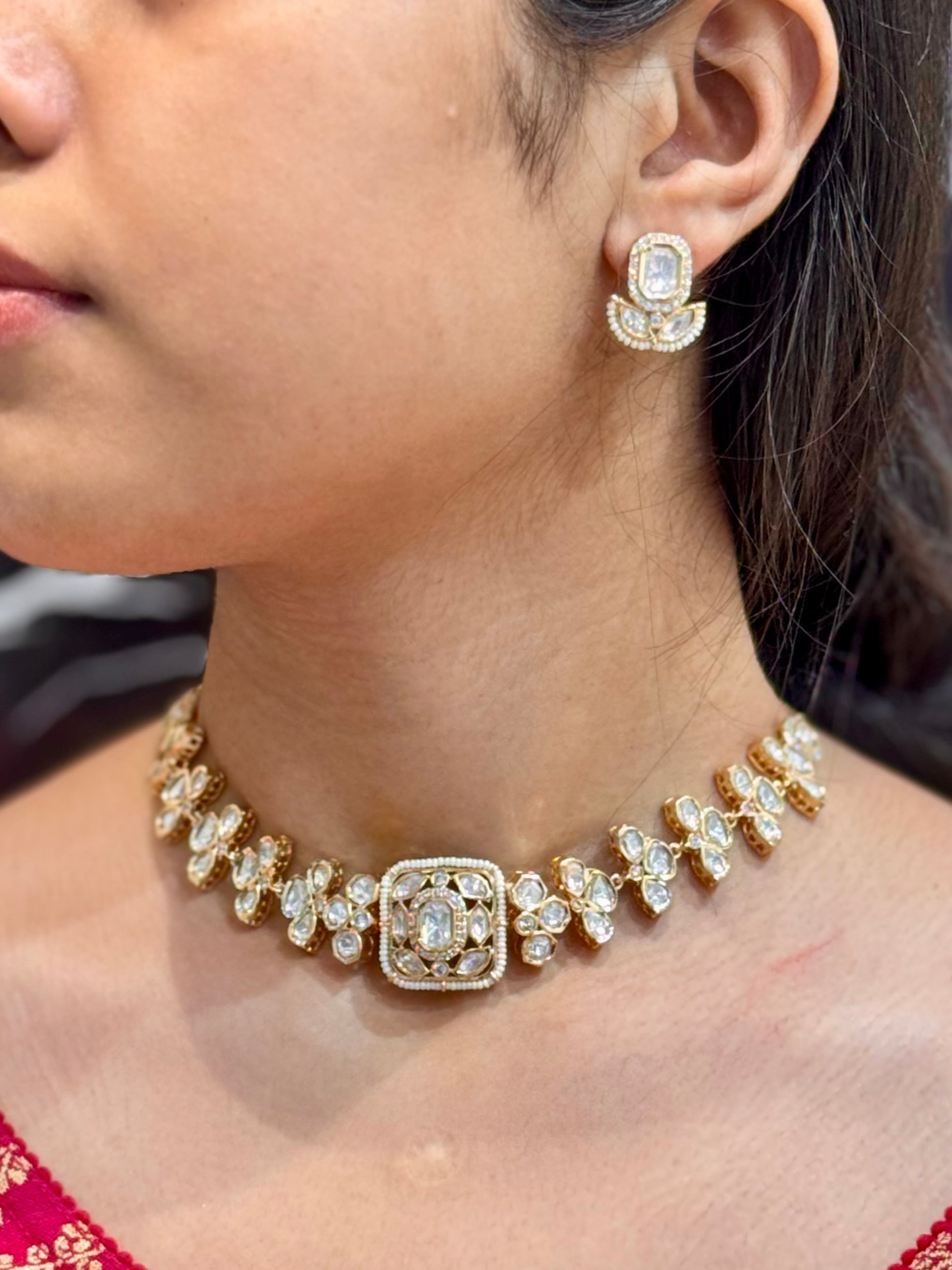 RAAHI NECKLACE