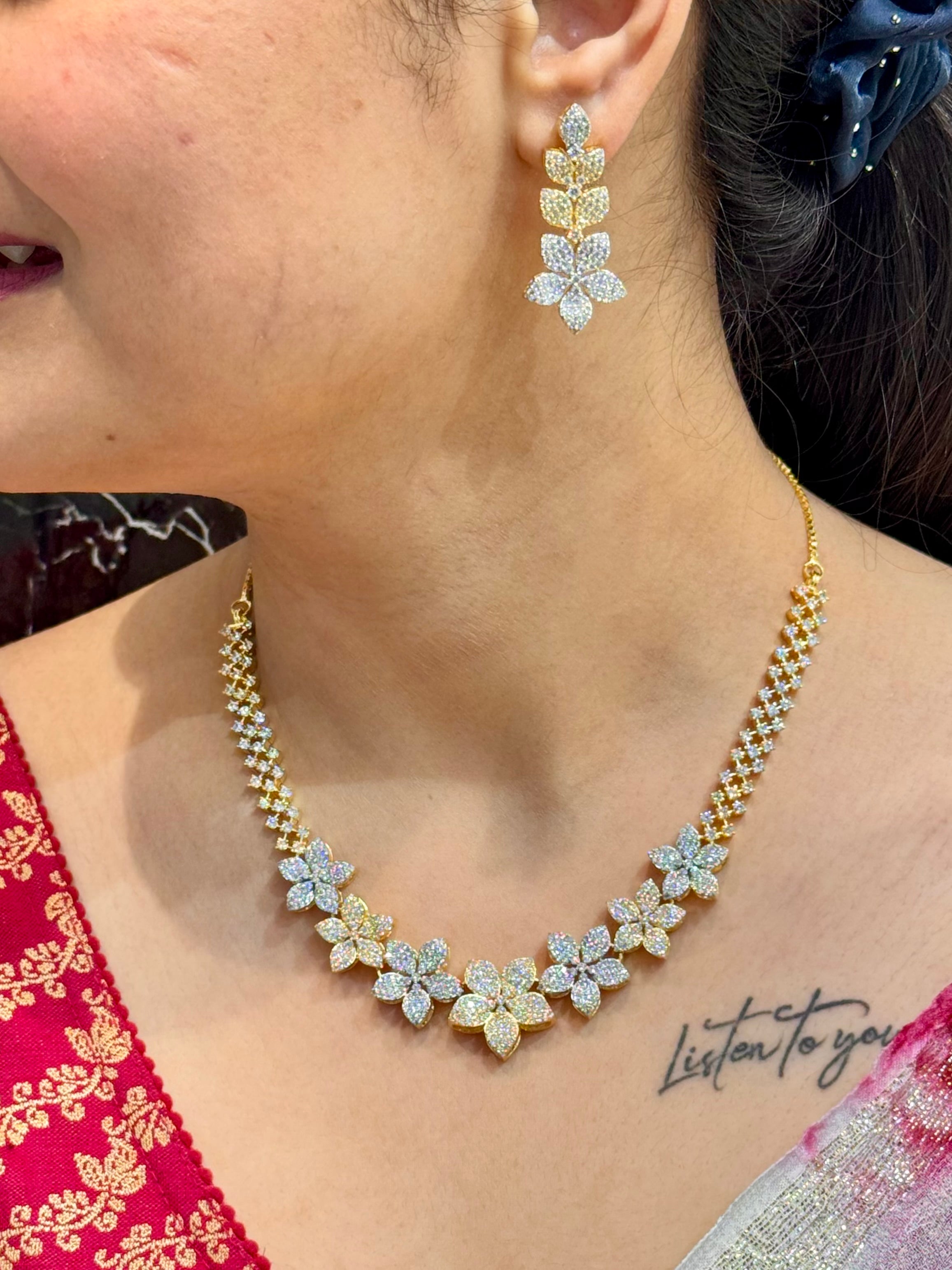 MIRAL NECKLACE