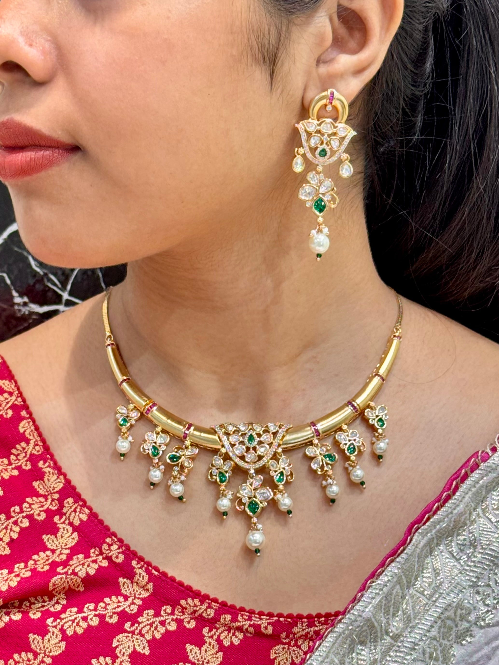 GULNAR NECKLACE