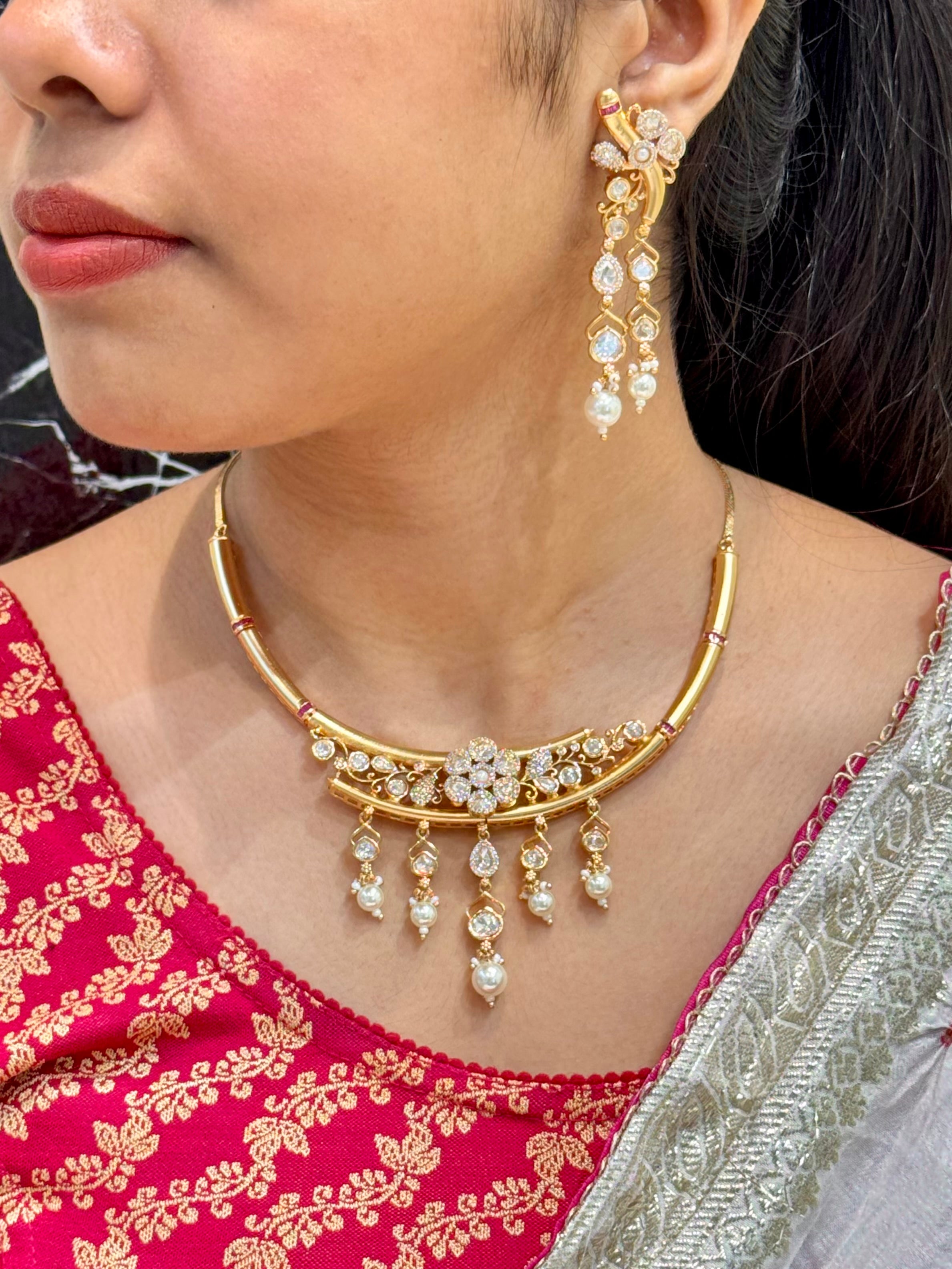 INAYA NECKLACE