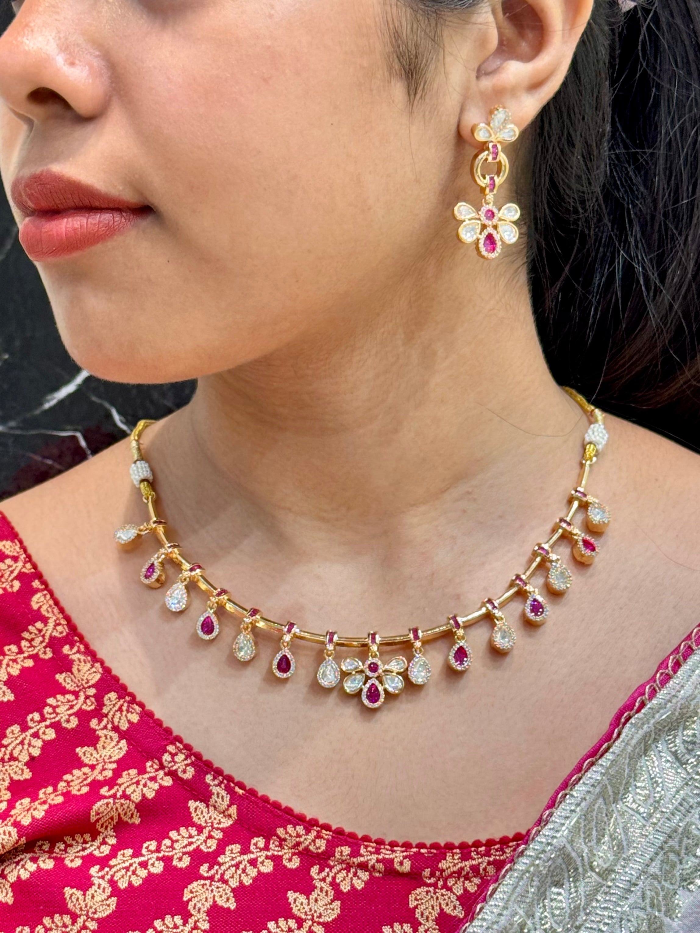 ZENIA NECKLACE