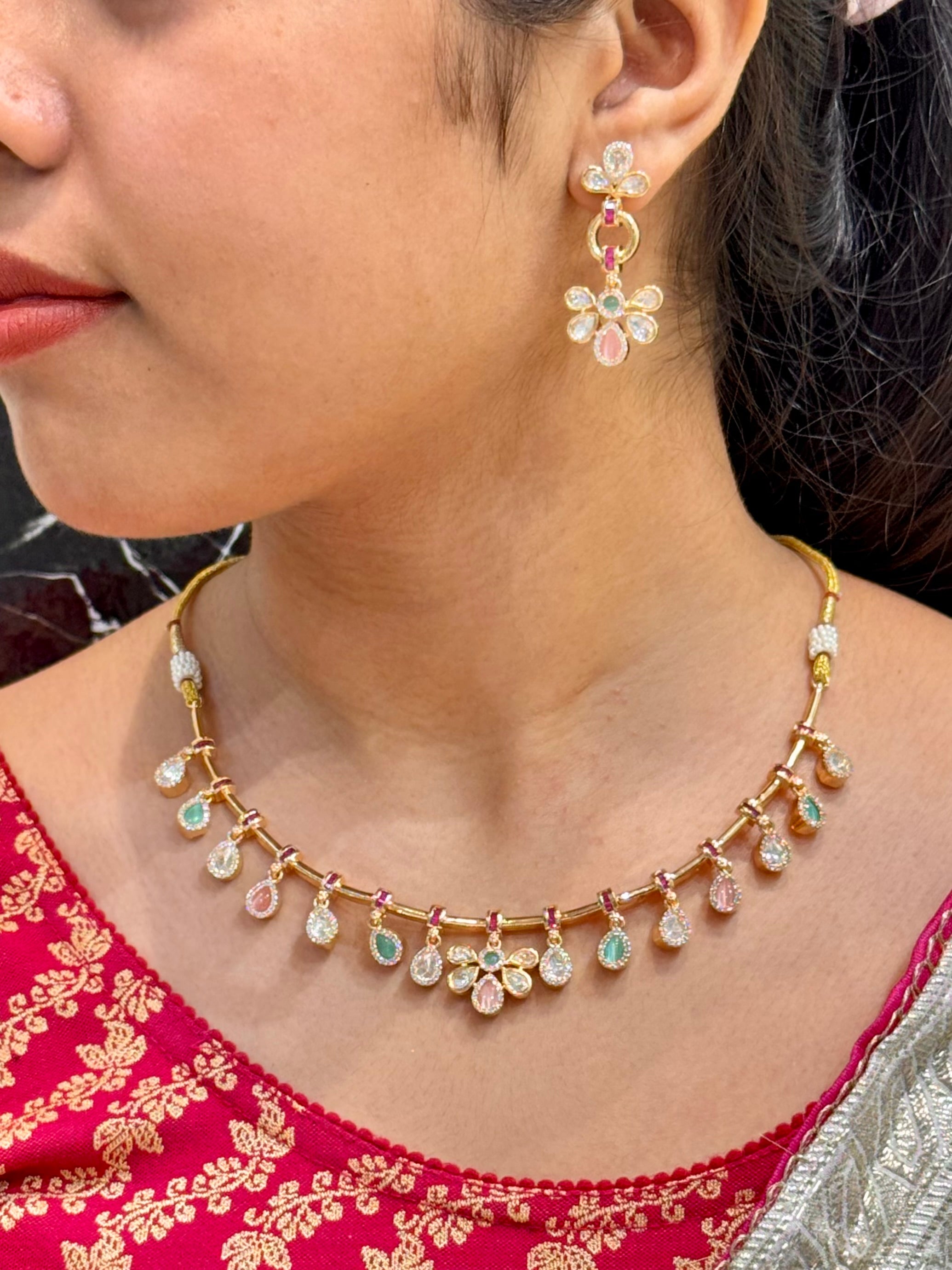 ZENIA NECKLACE