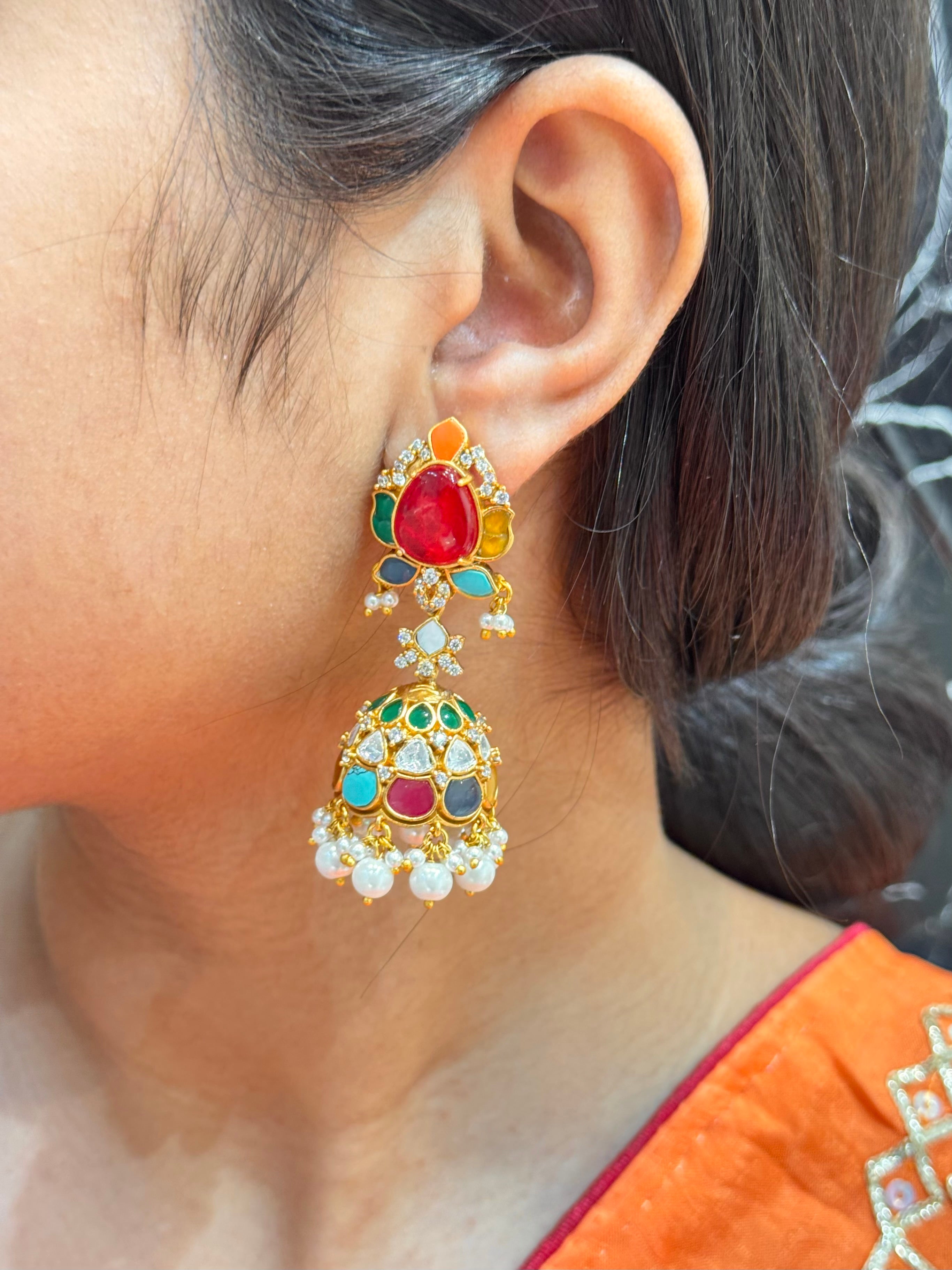 MYLA EARRING