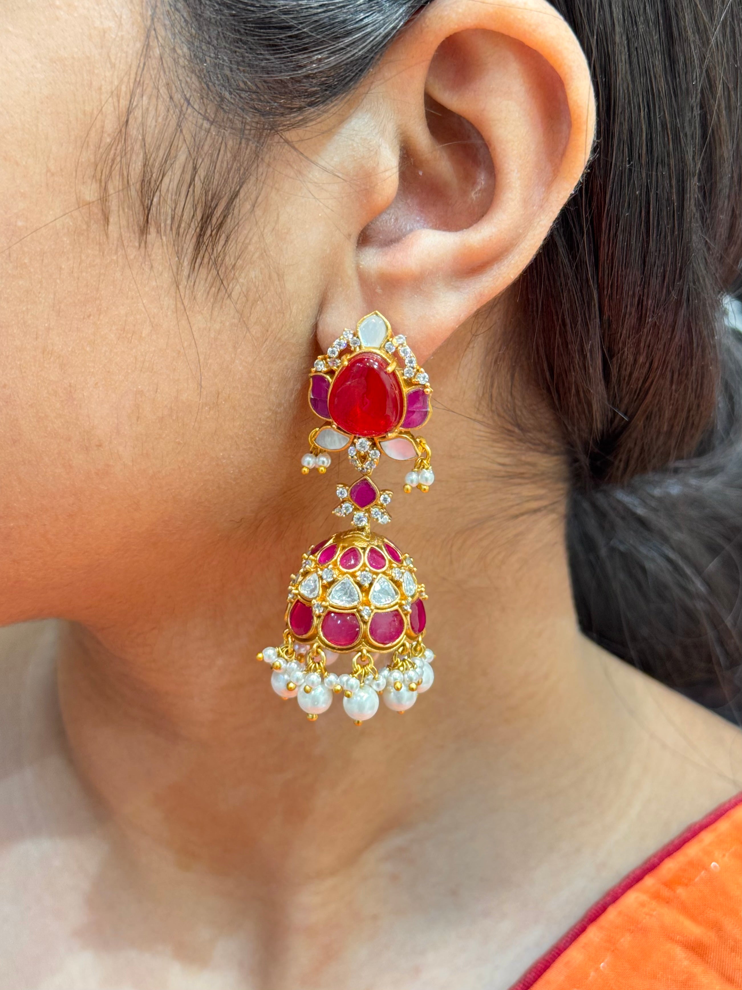 MYLA EARRING