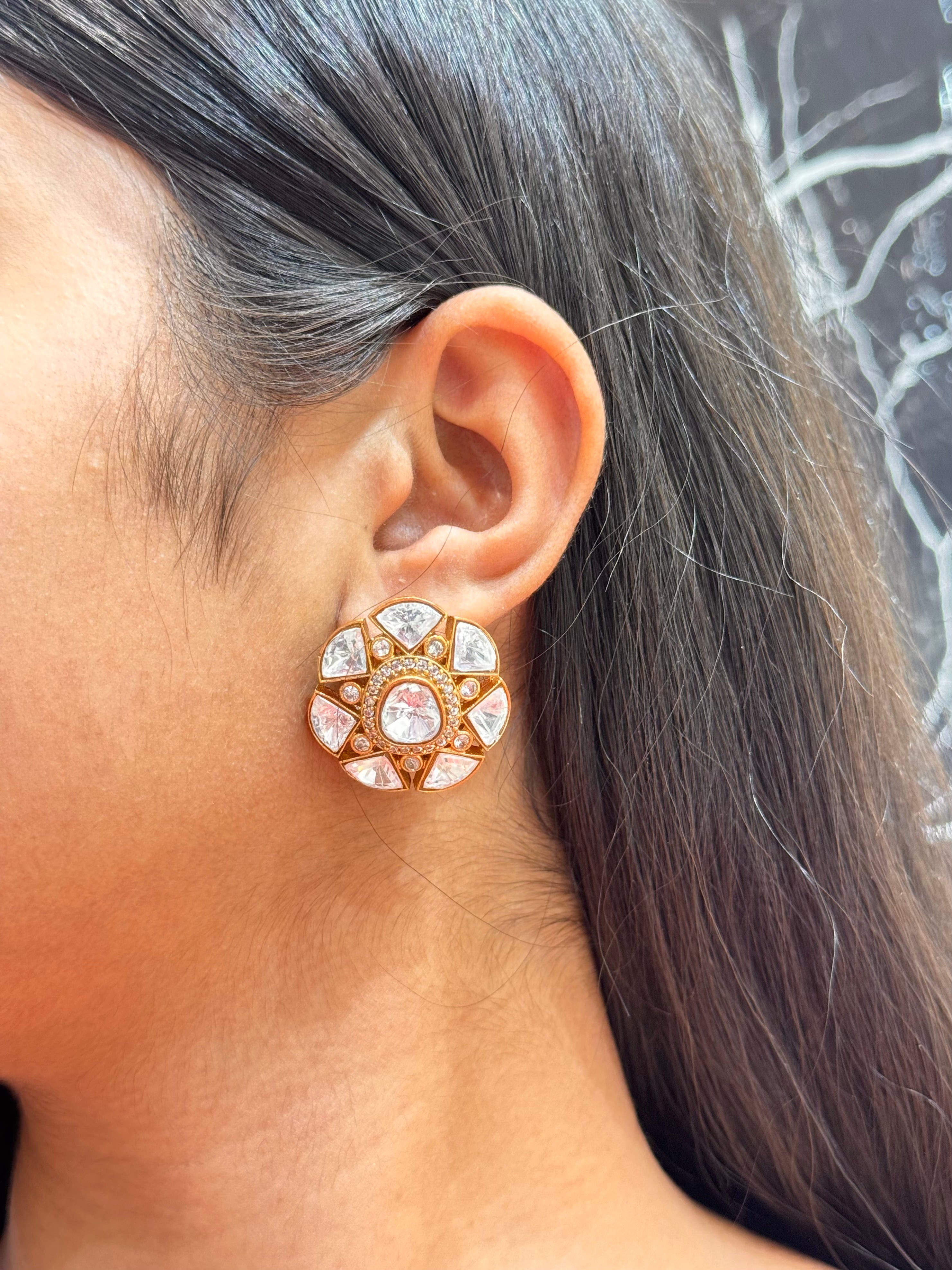 AIARA EARRING