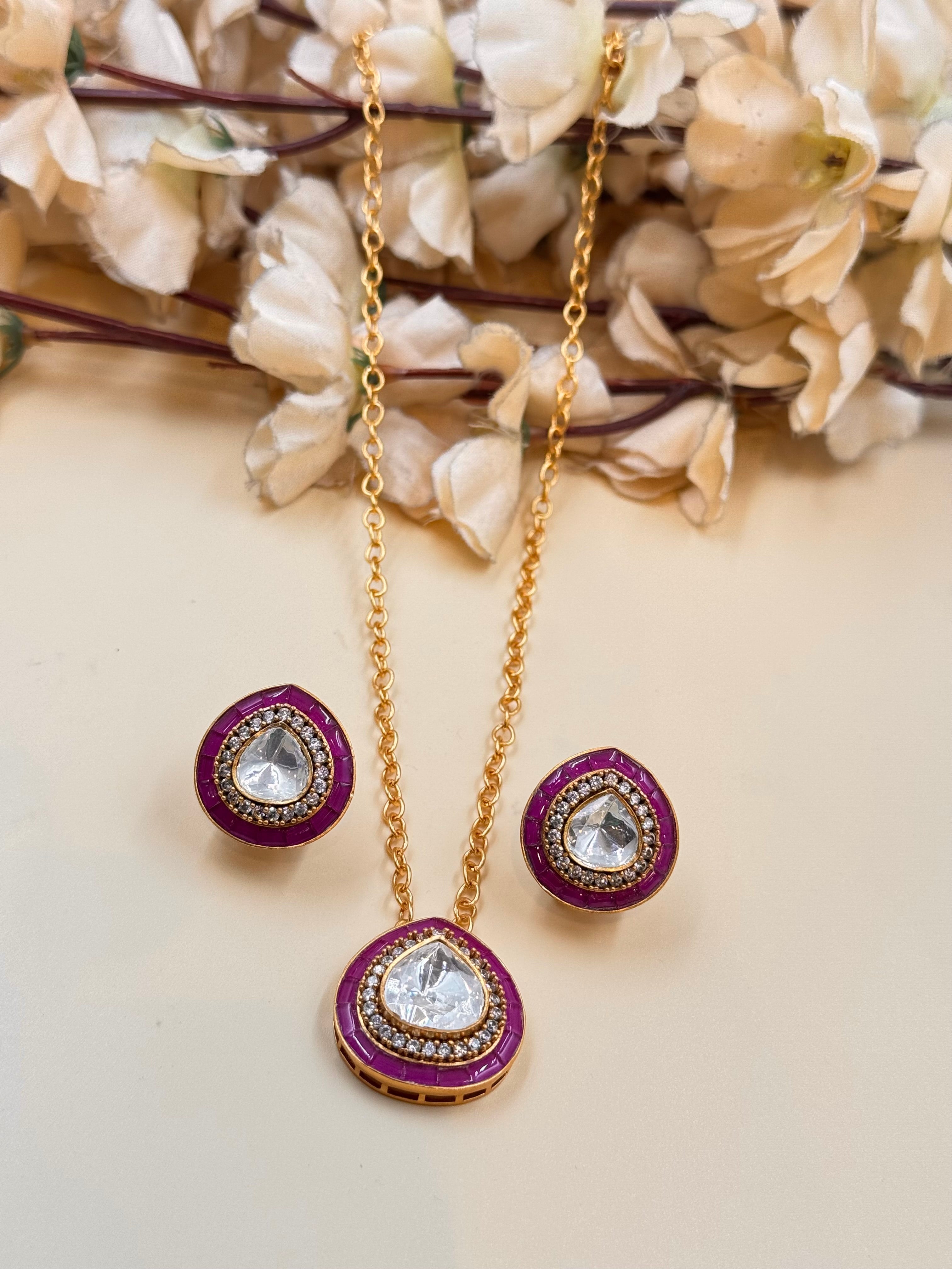 PRANITA PENDANT