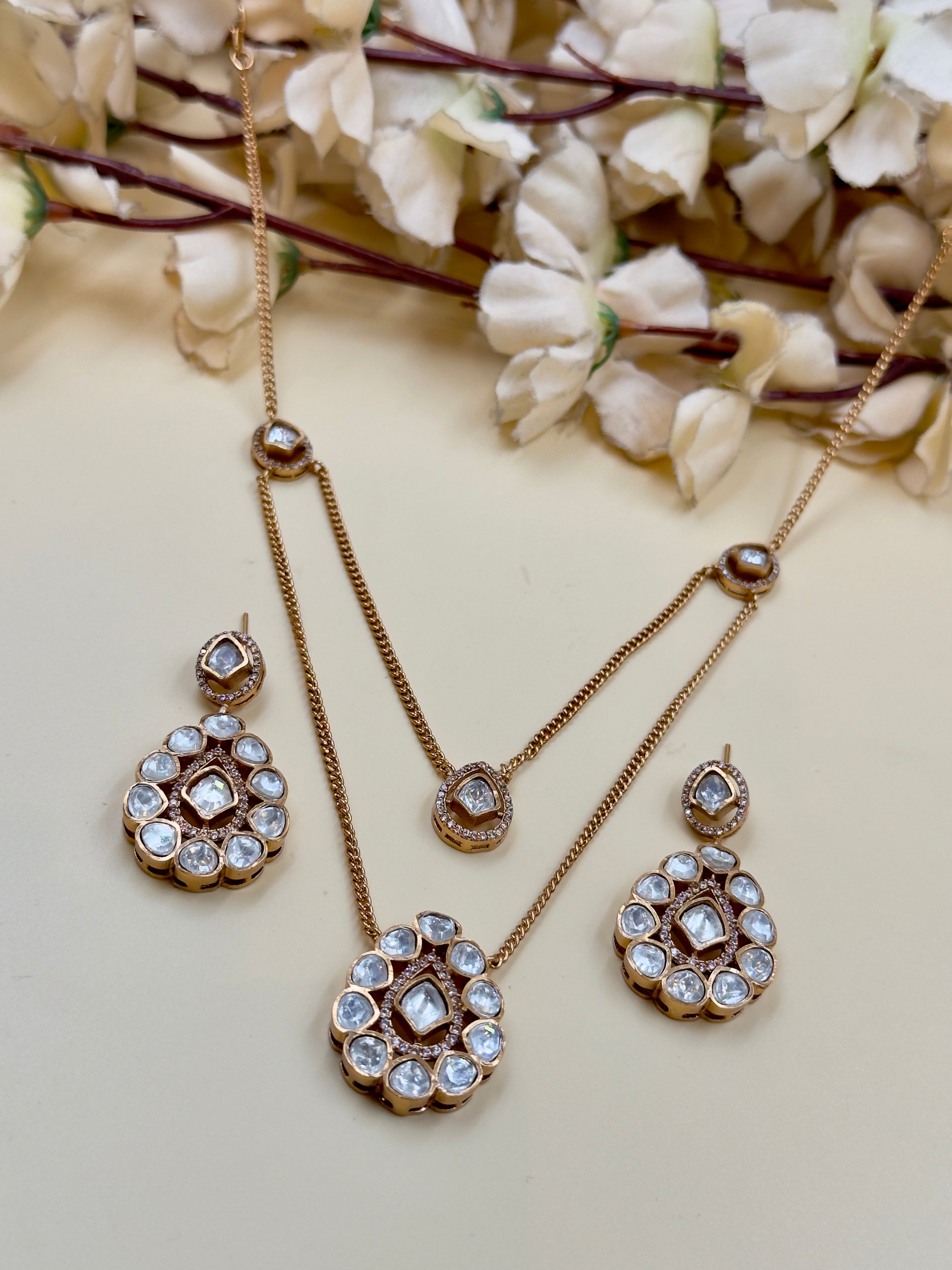 SURBHI PENDANT