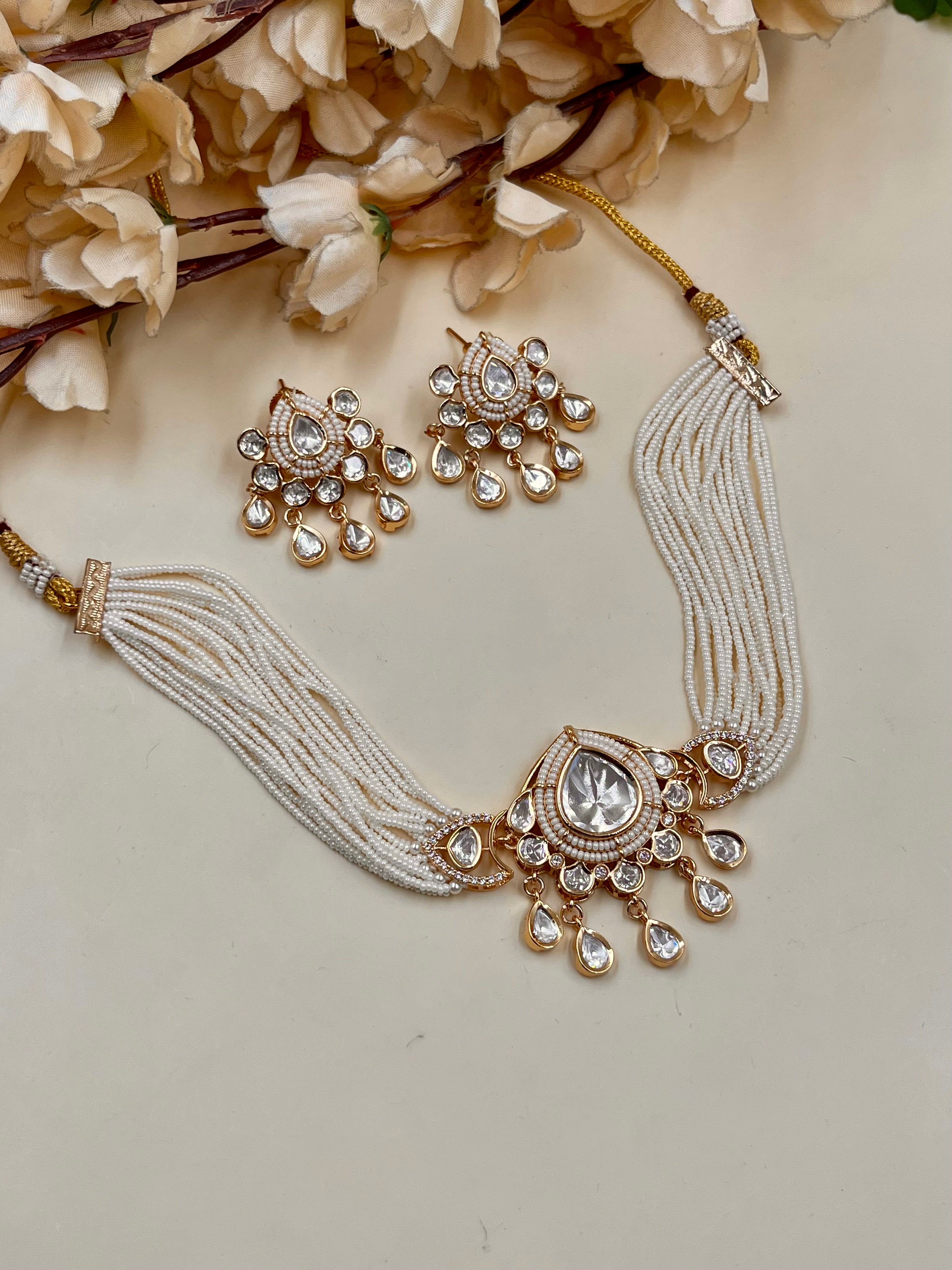 YUKTA NECKLACE
