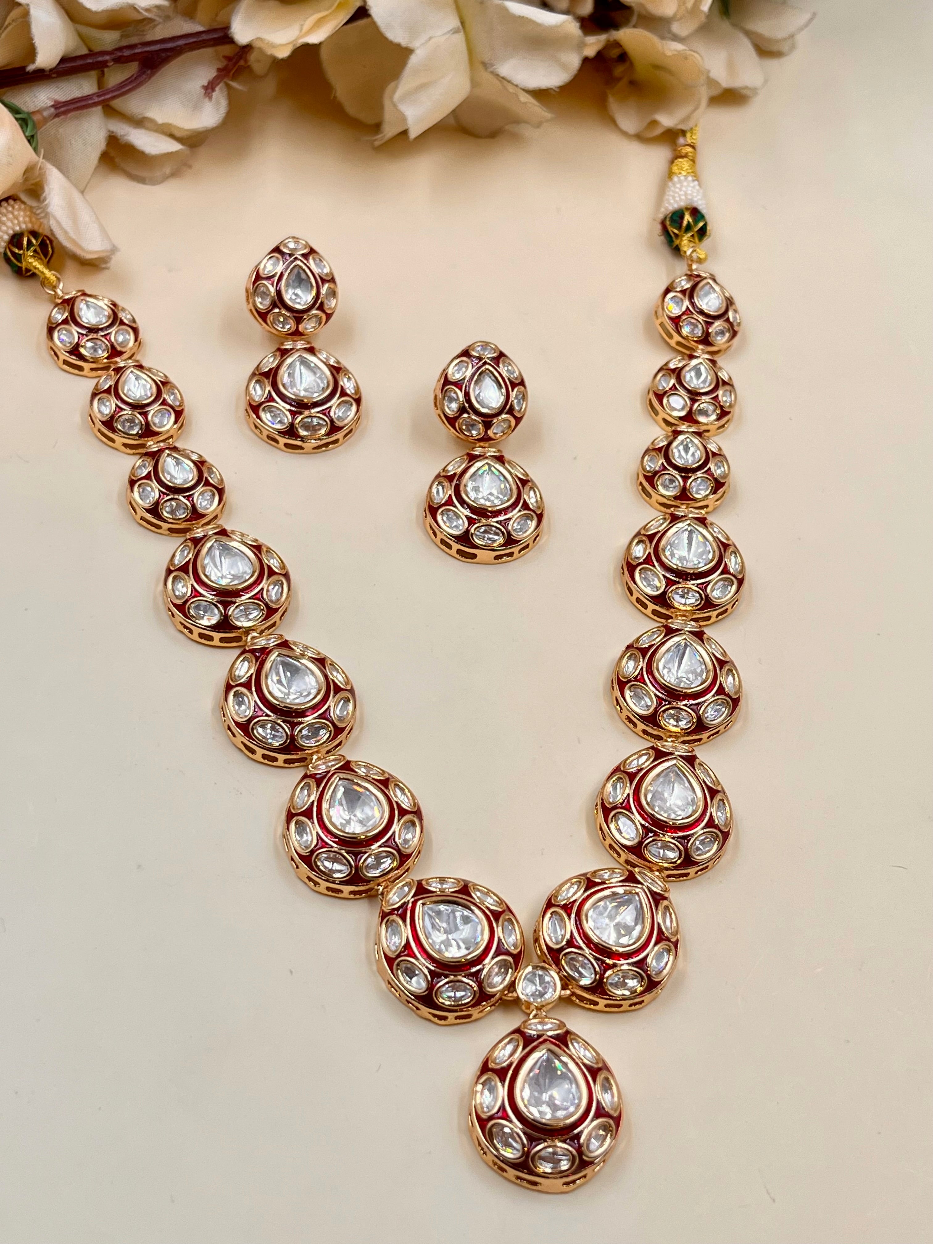 SHYRA NECKLACE