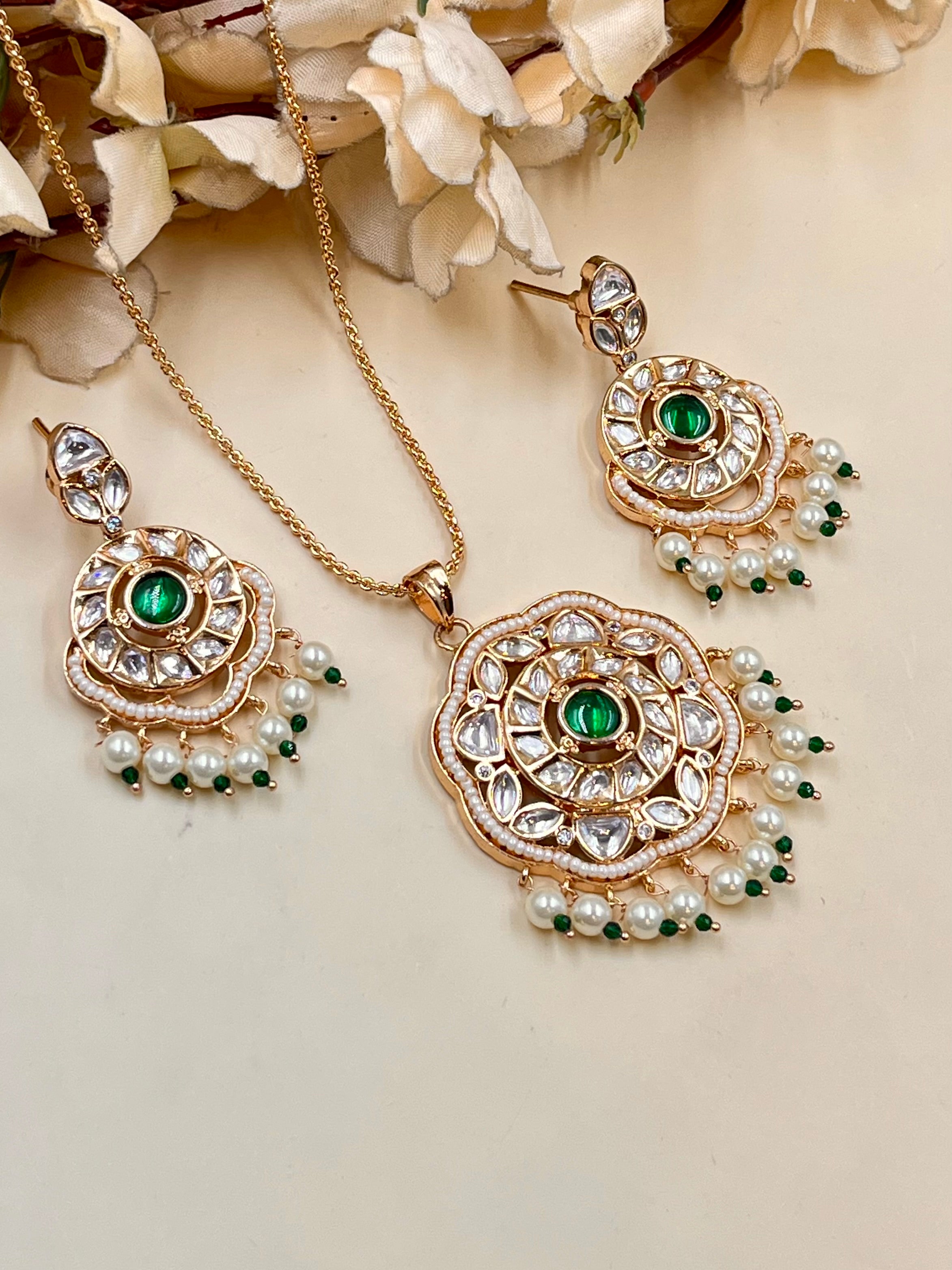 KIARA PENDANT