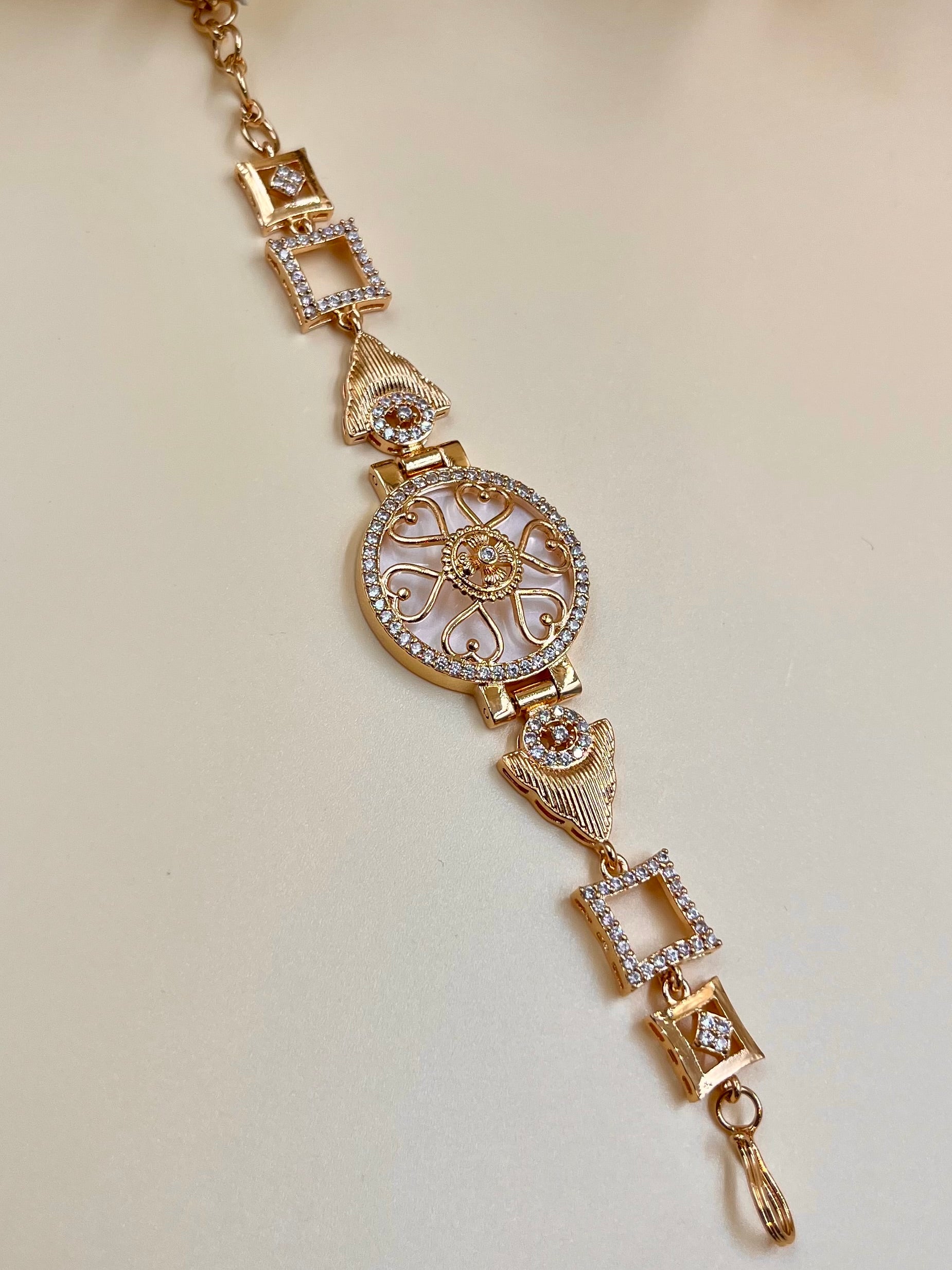 SAINA BRACELET