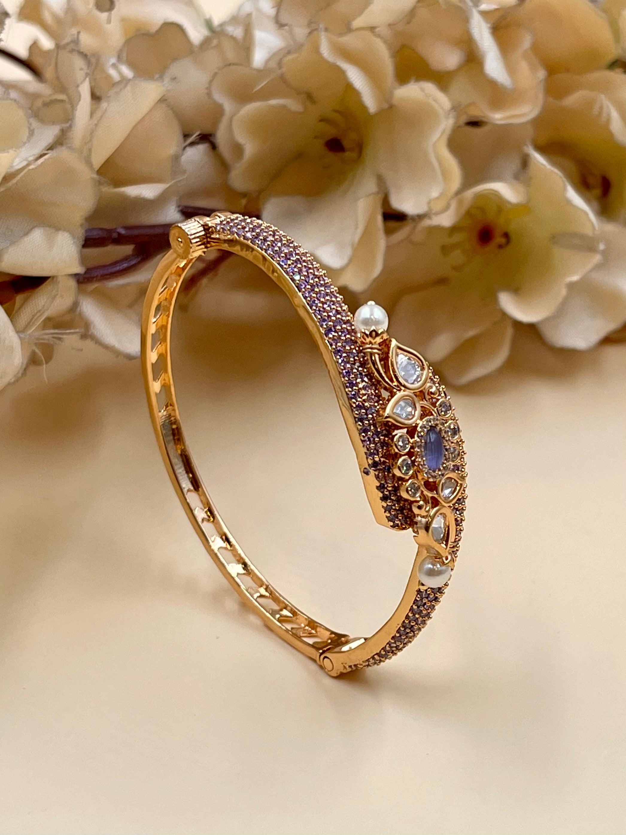 MAHIRA BRACELET