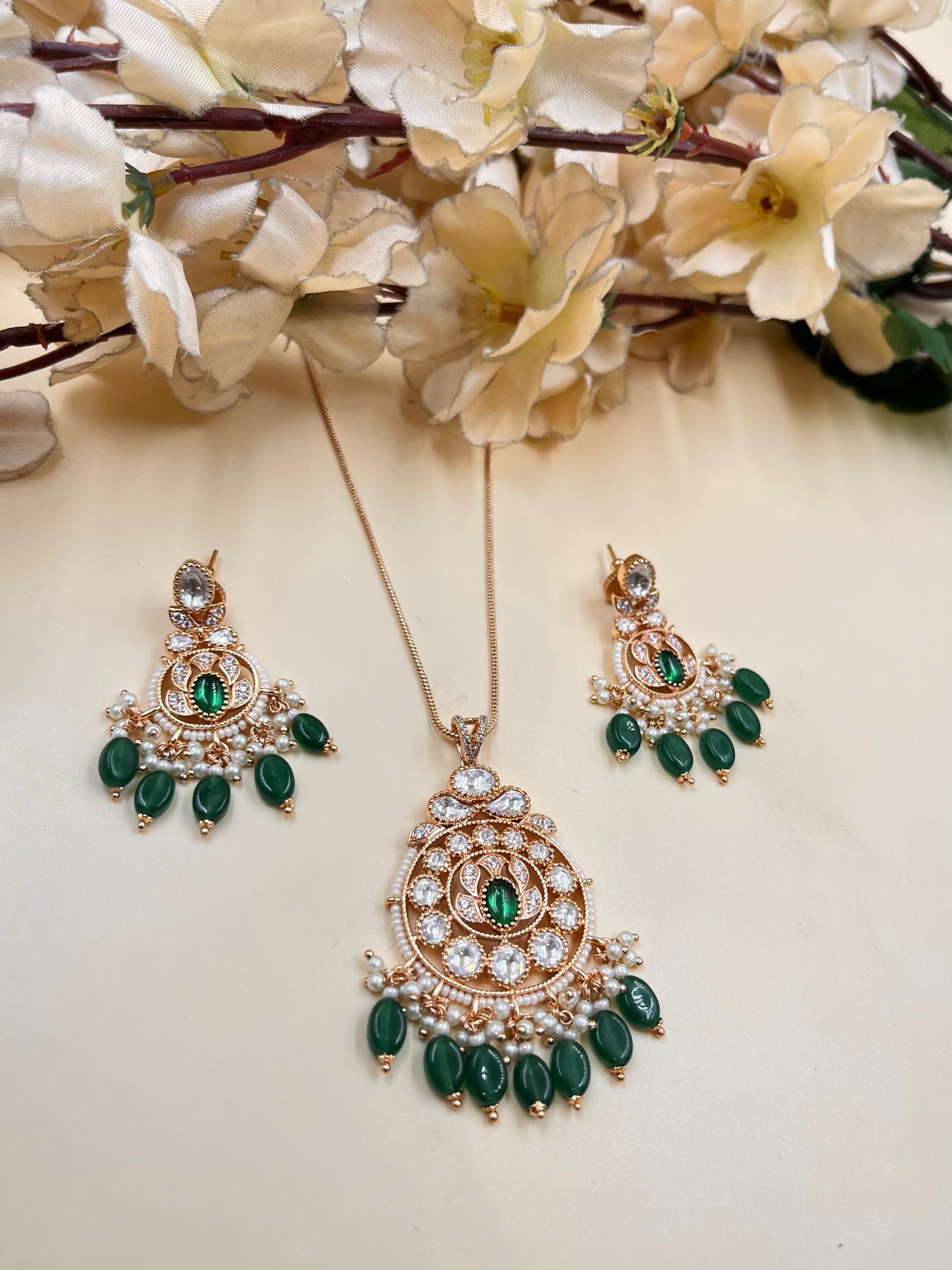 RUHI PENDANT