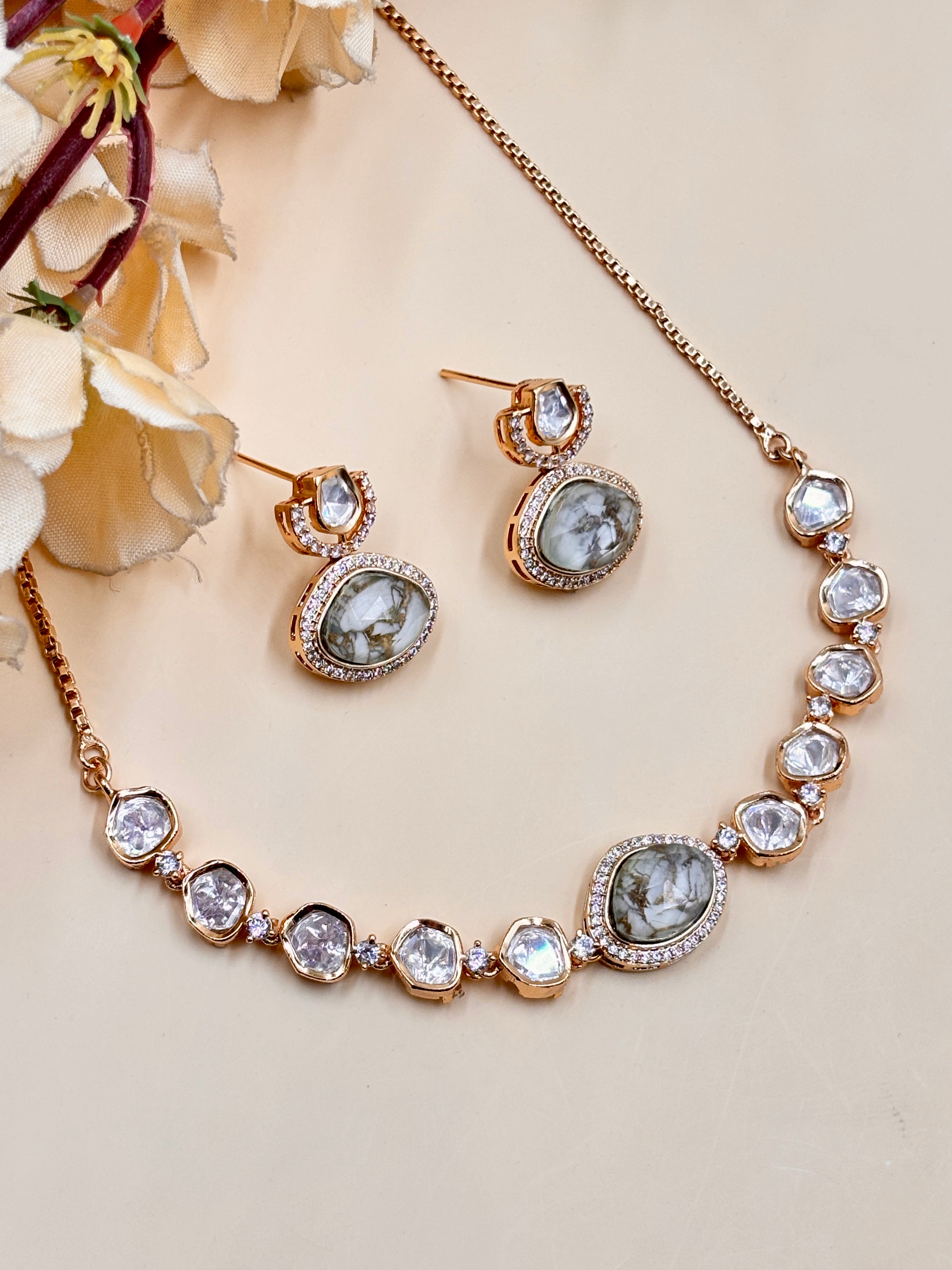 KANIKA NECKLACE