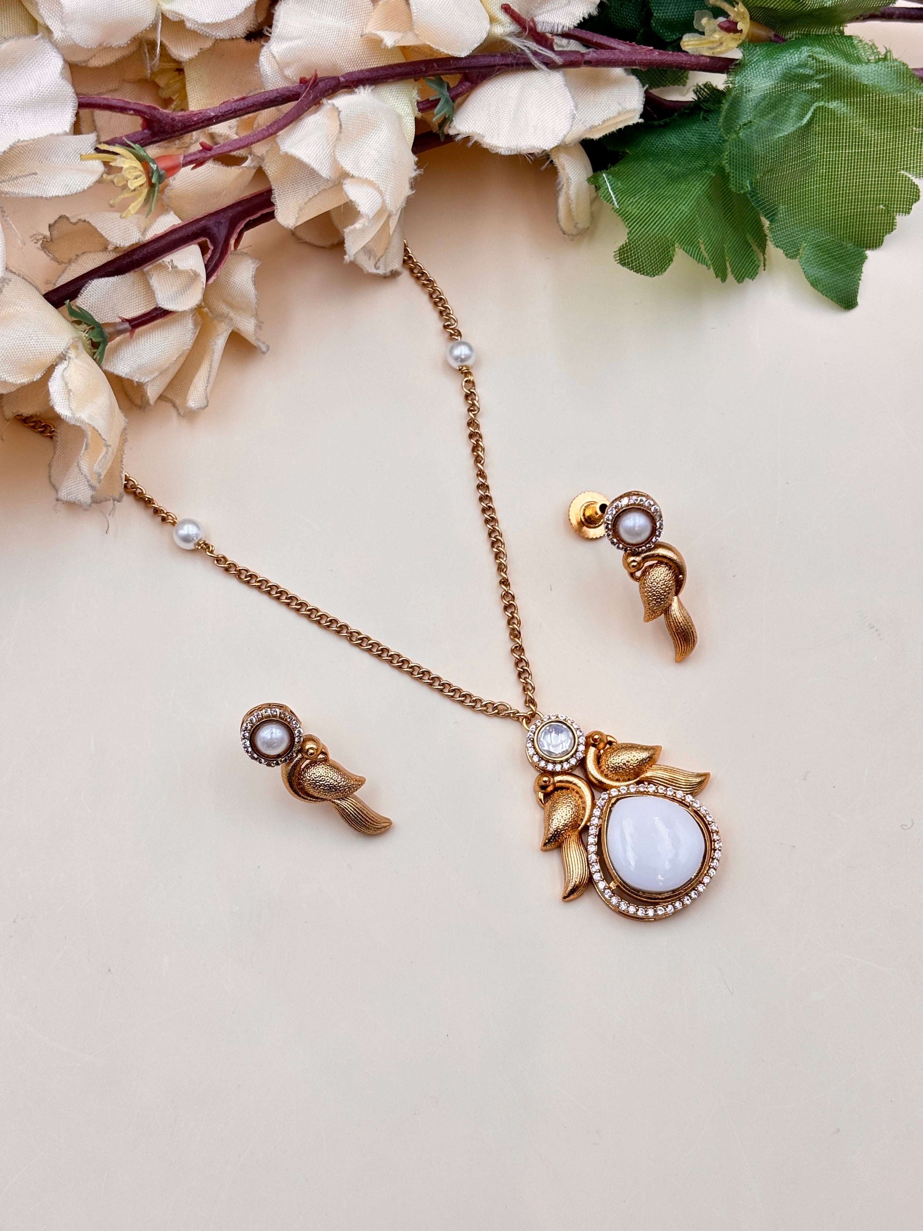 IMARA PENDANT