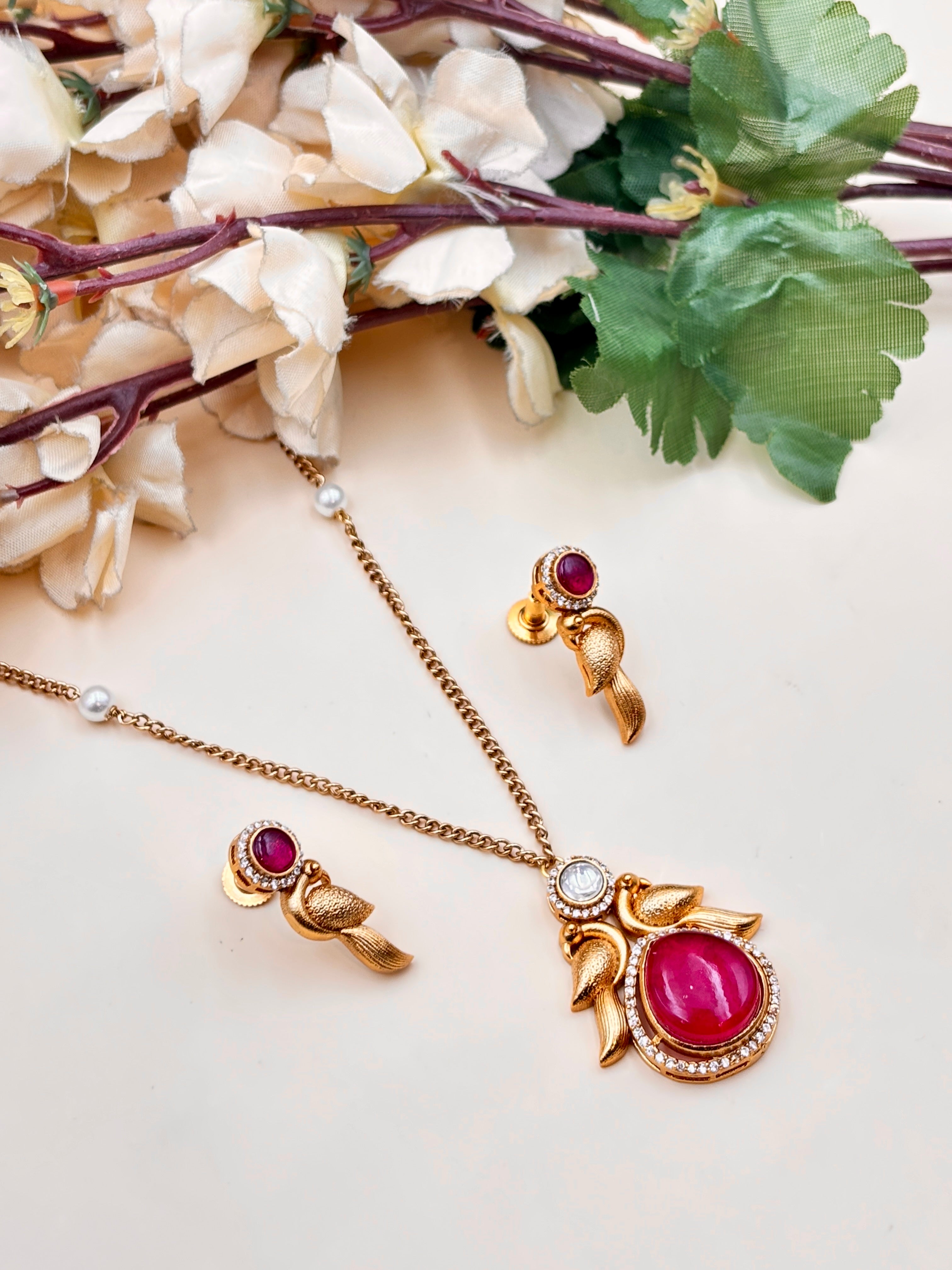 IMARA PENDANT