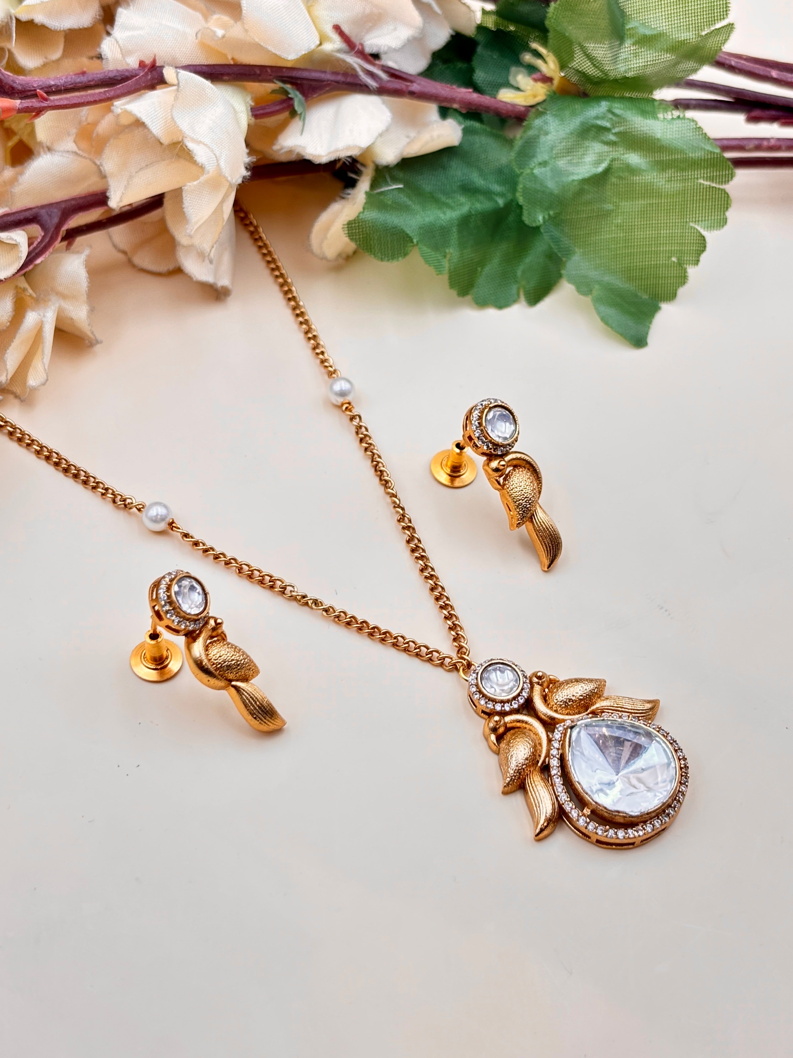 IMARA PENDANT