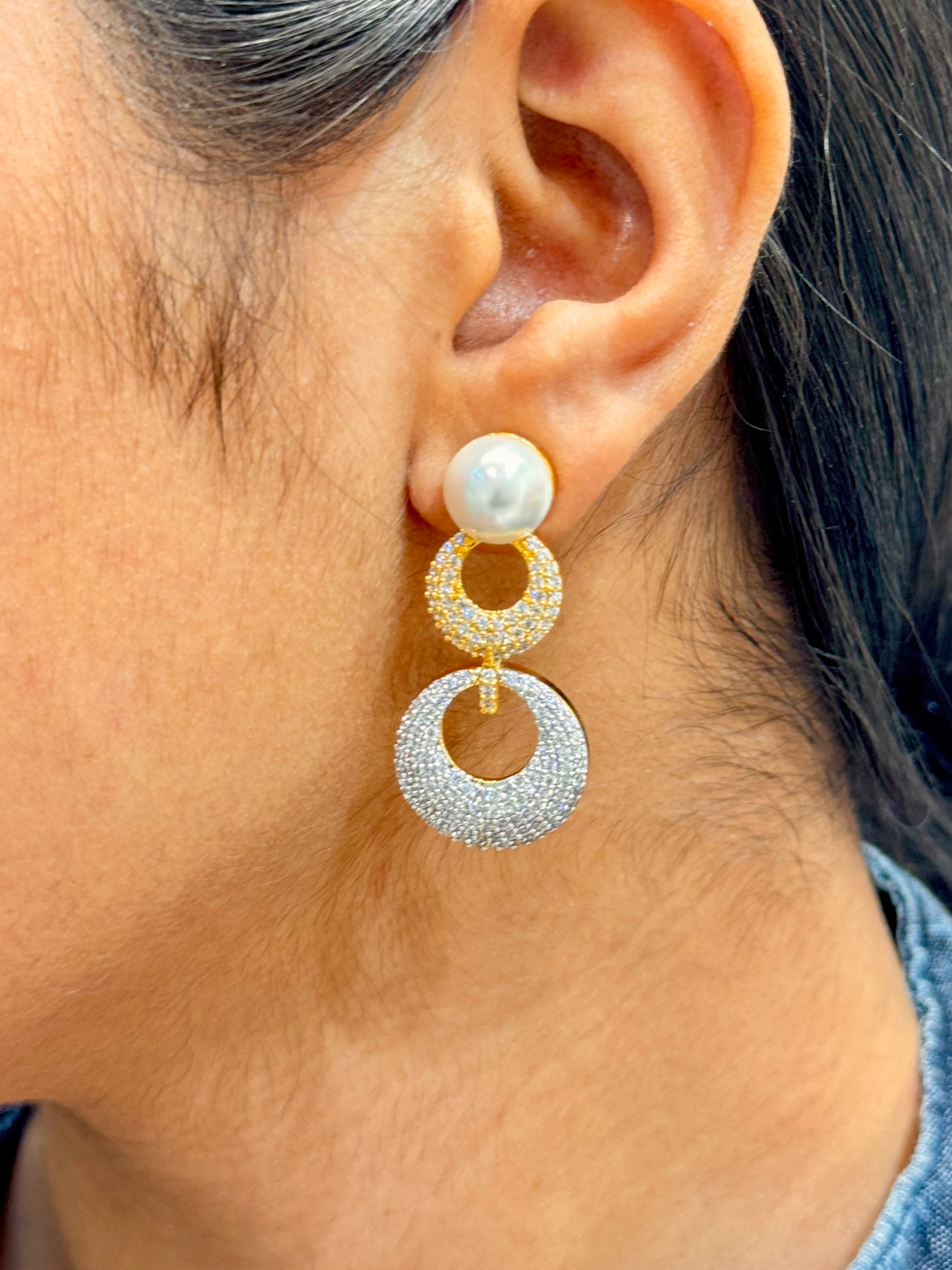JIYA EARRING
