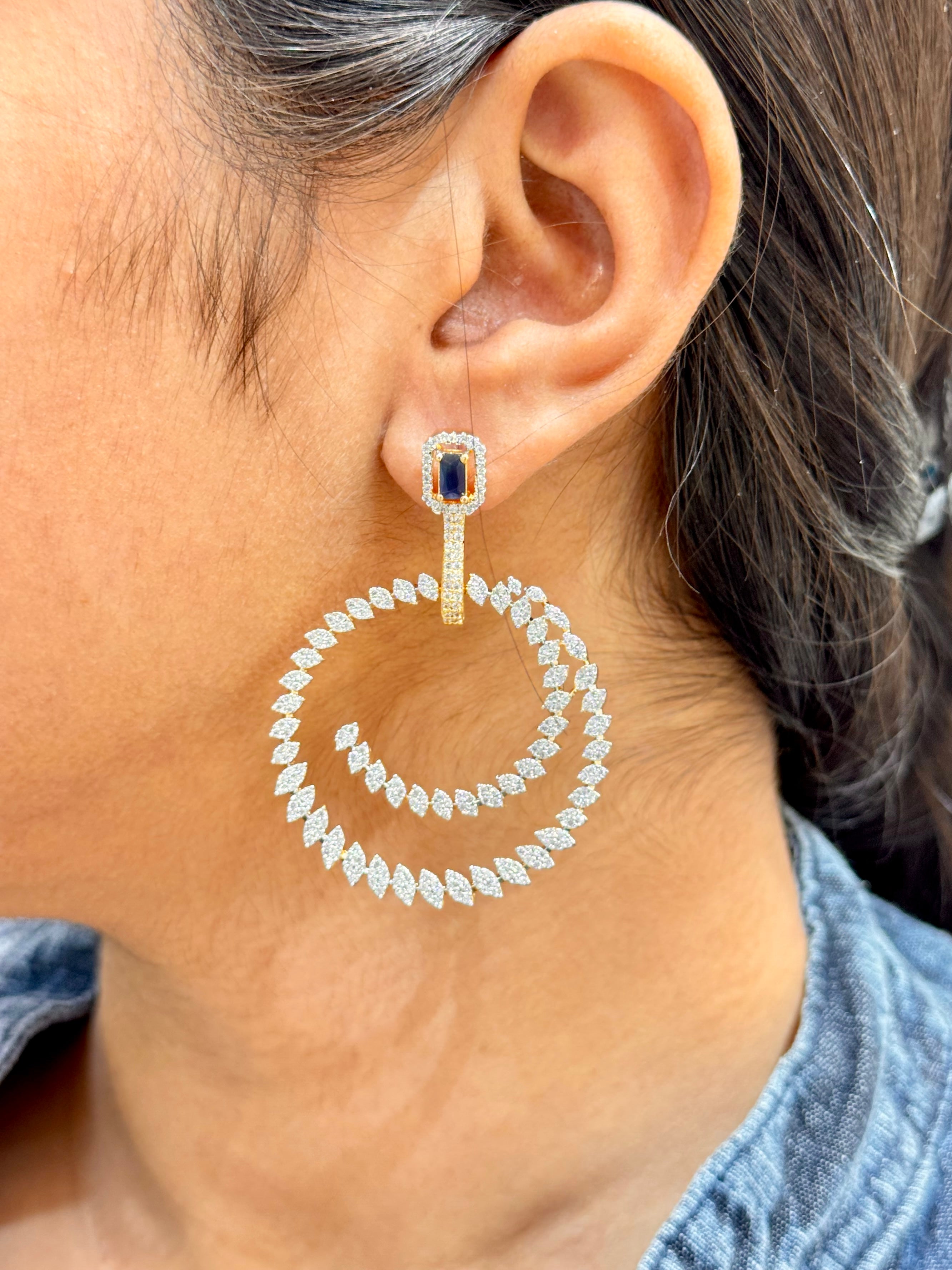 RIYA EARRING