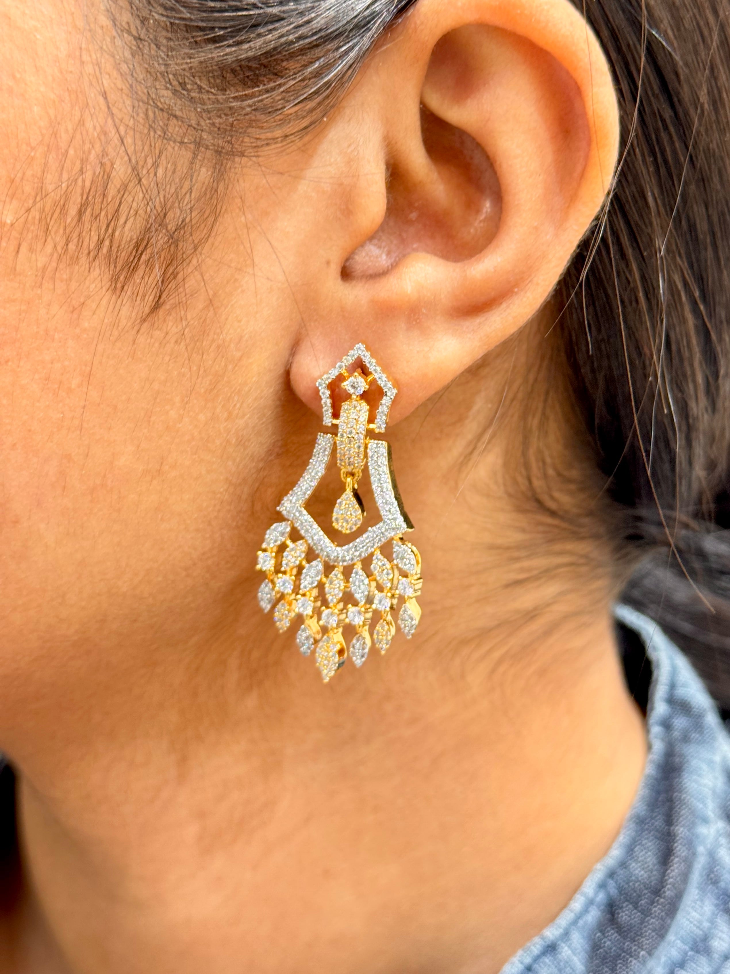 SIYA EARRING