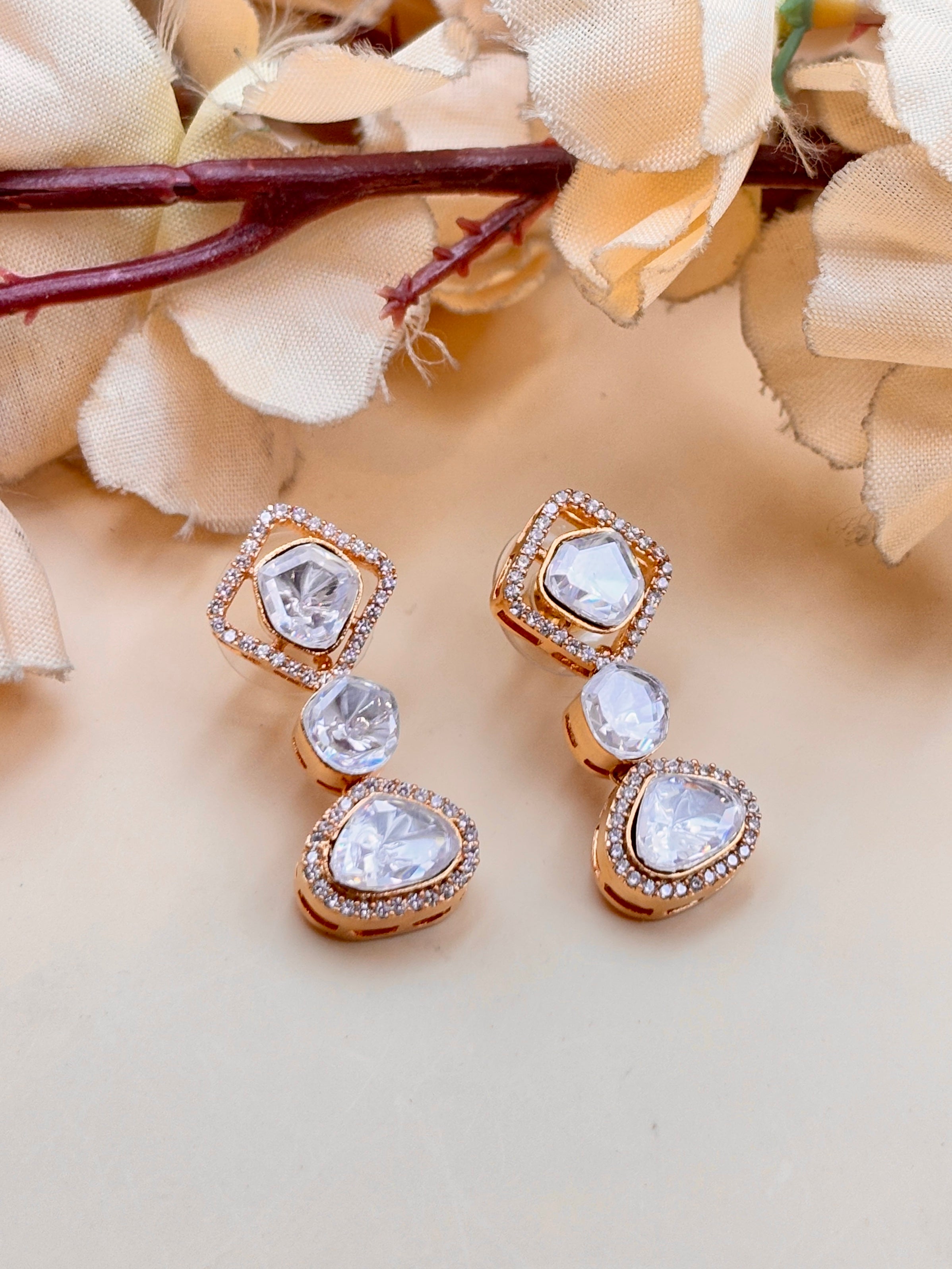 ZEEL EARRING