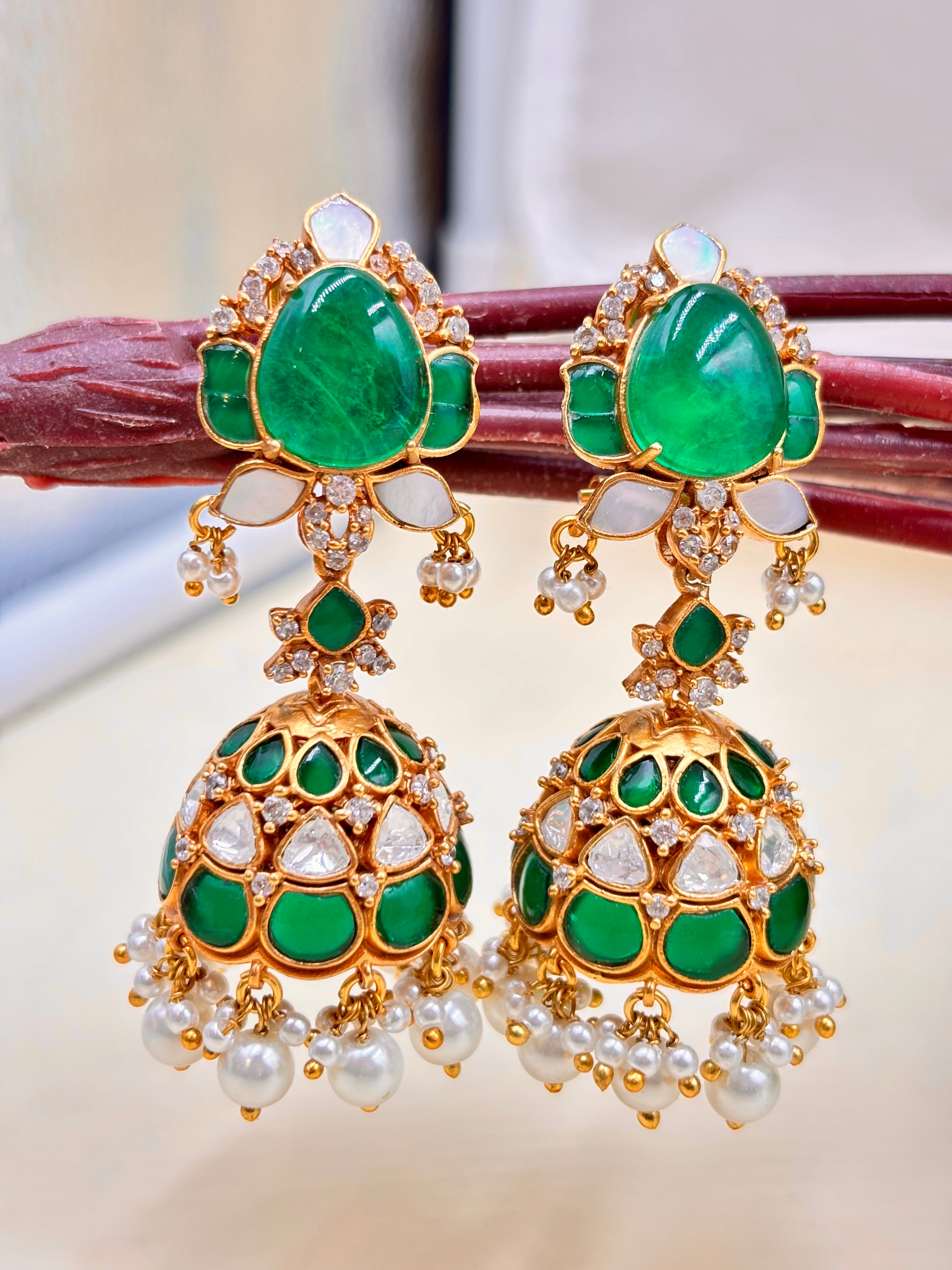 MYLA EARRING