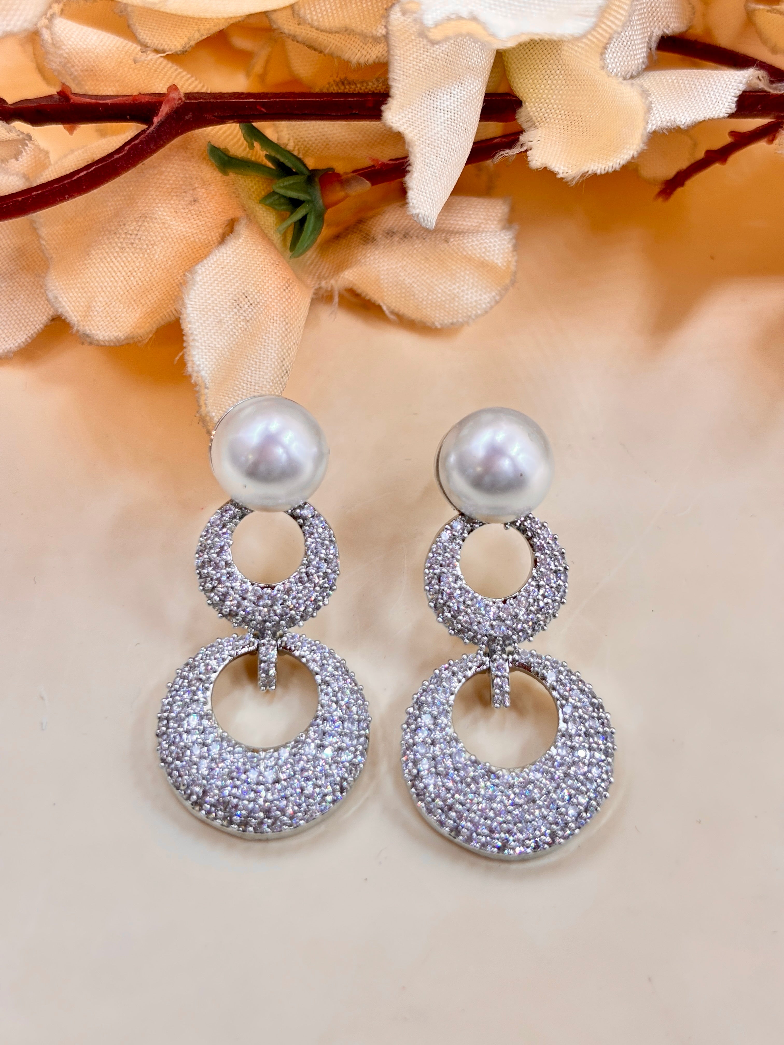JIYA EARRING