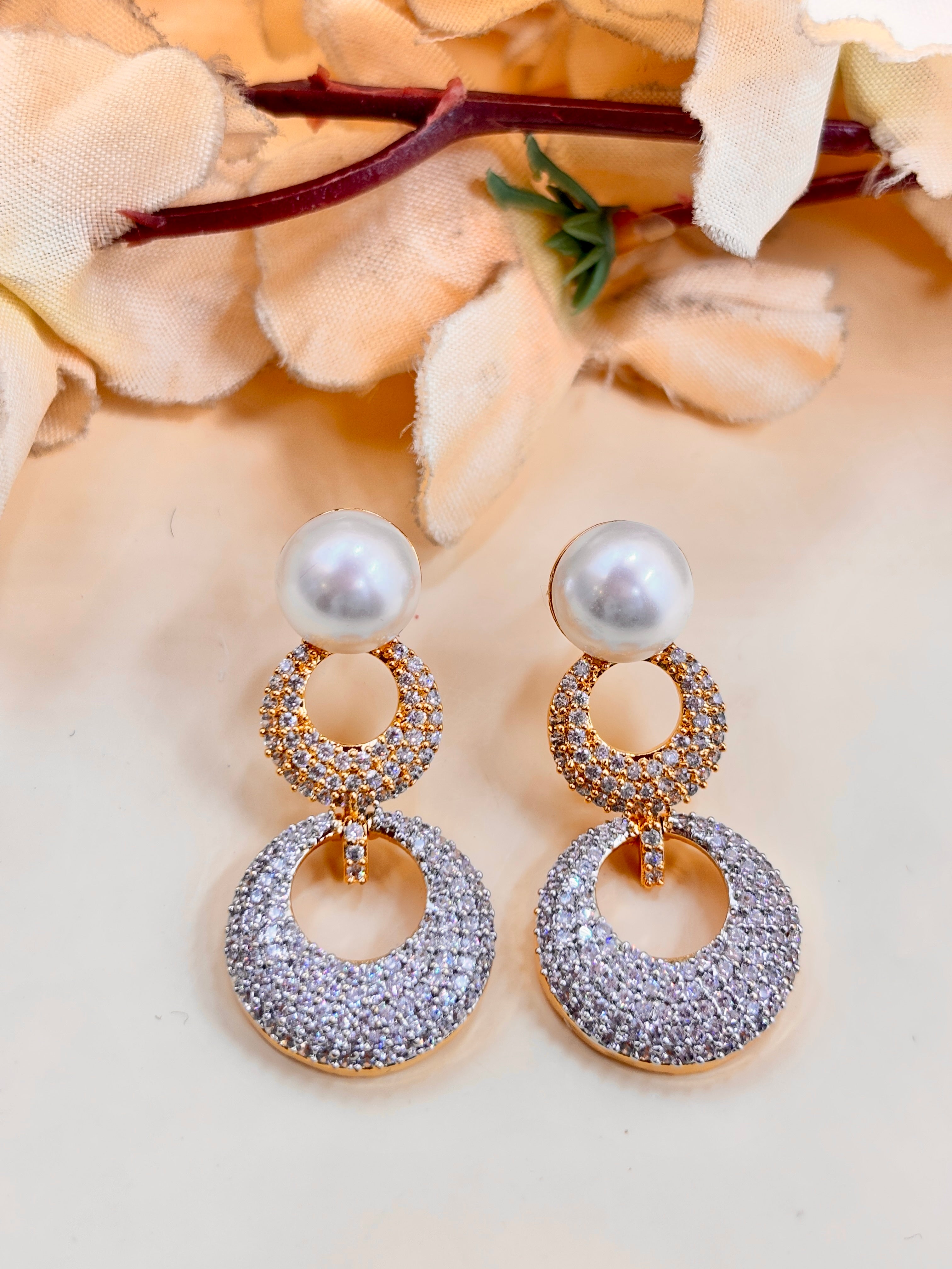 JIYA EARRING