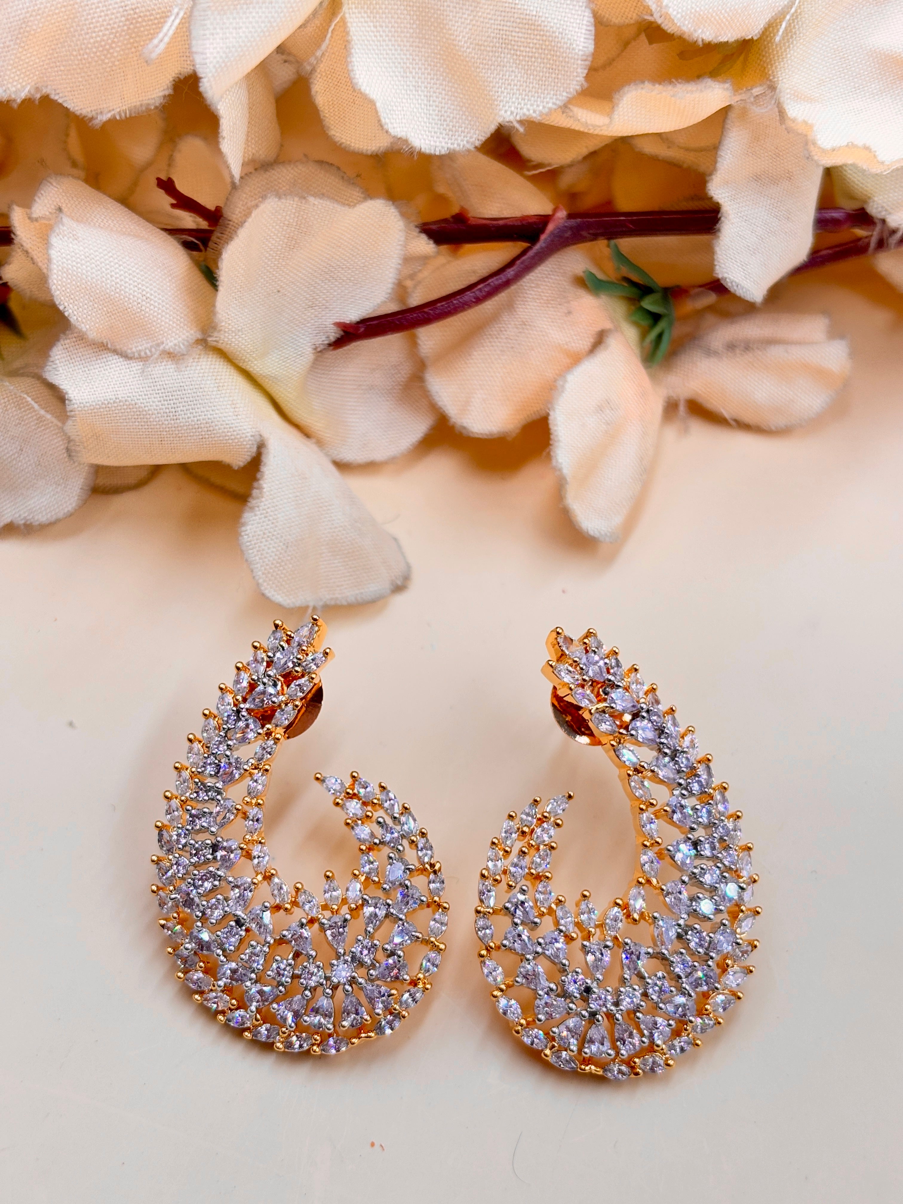 NIA EARRING