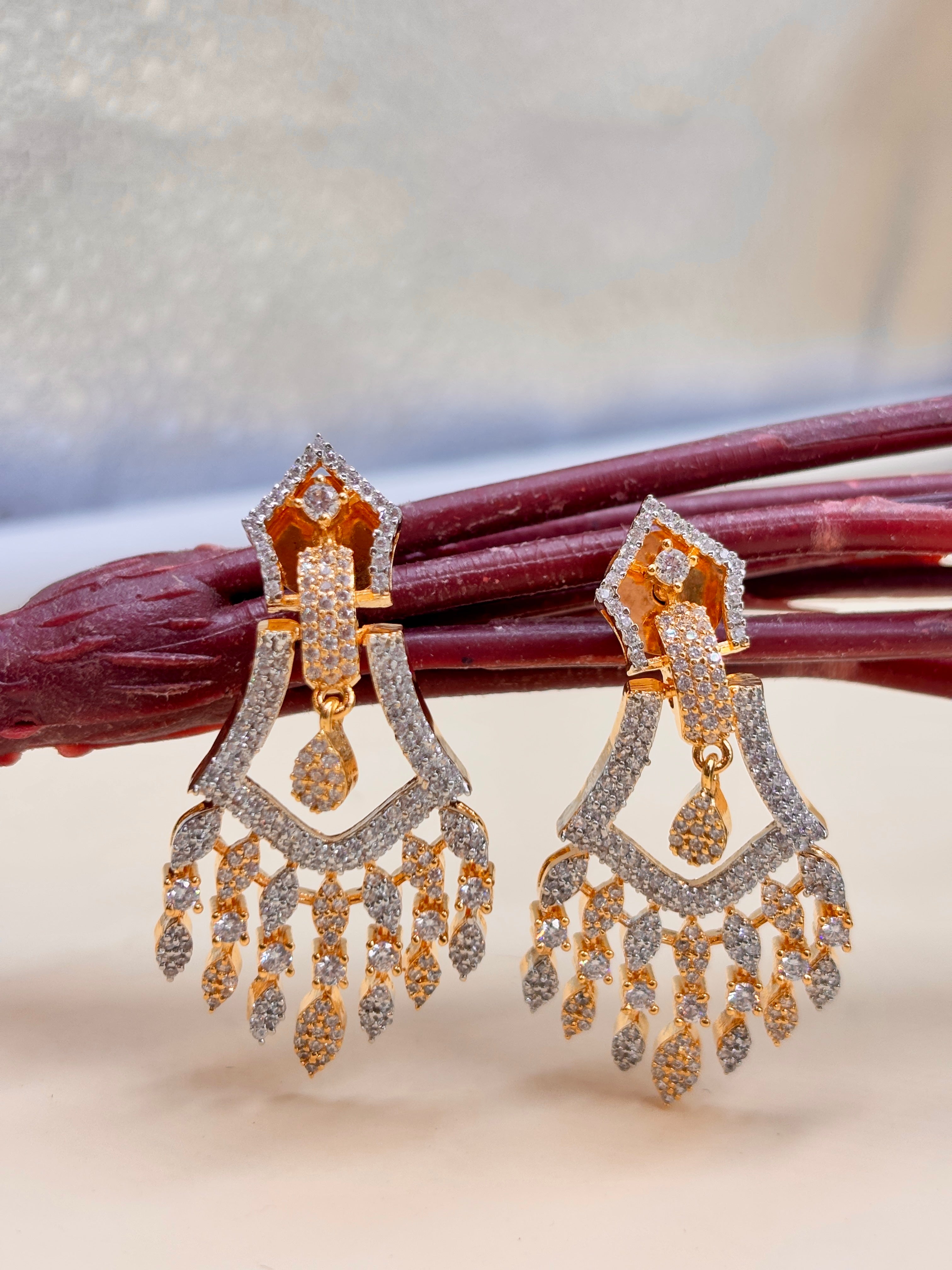 SIYA EARRING