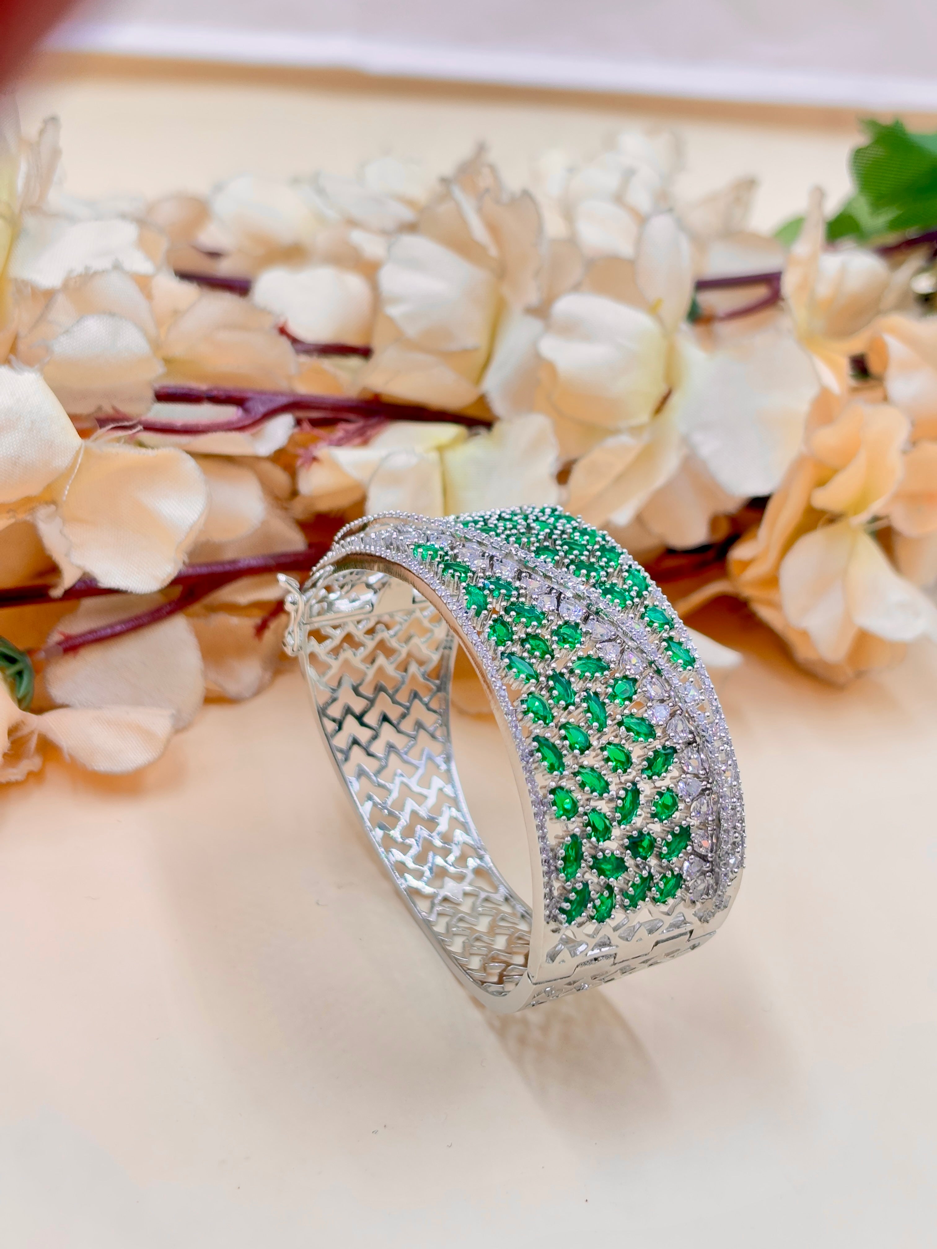 KASHVI BRACELET
