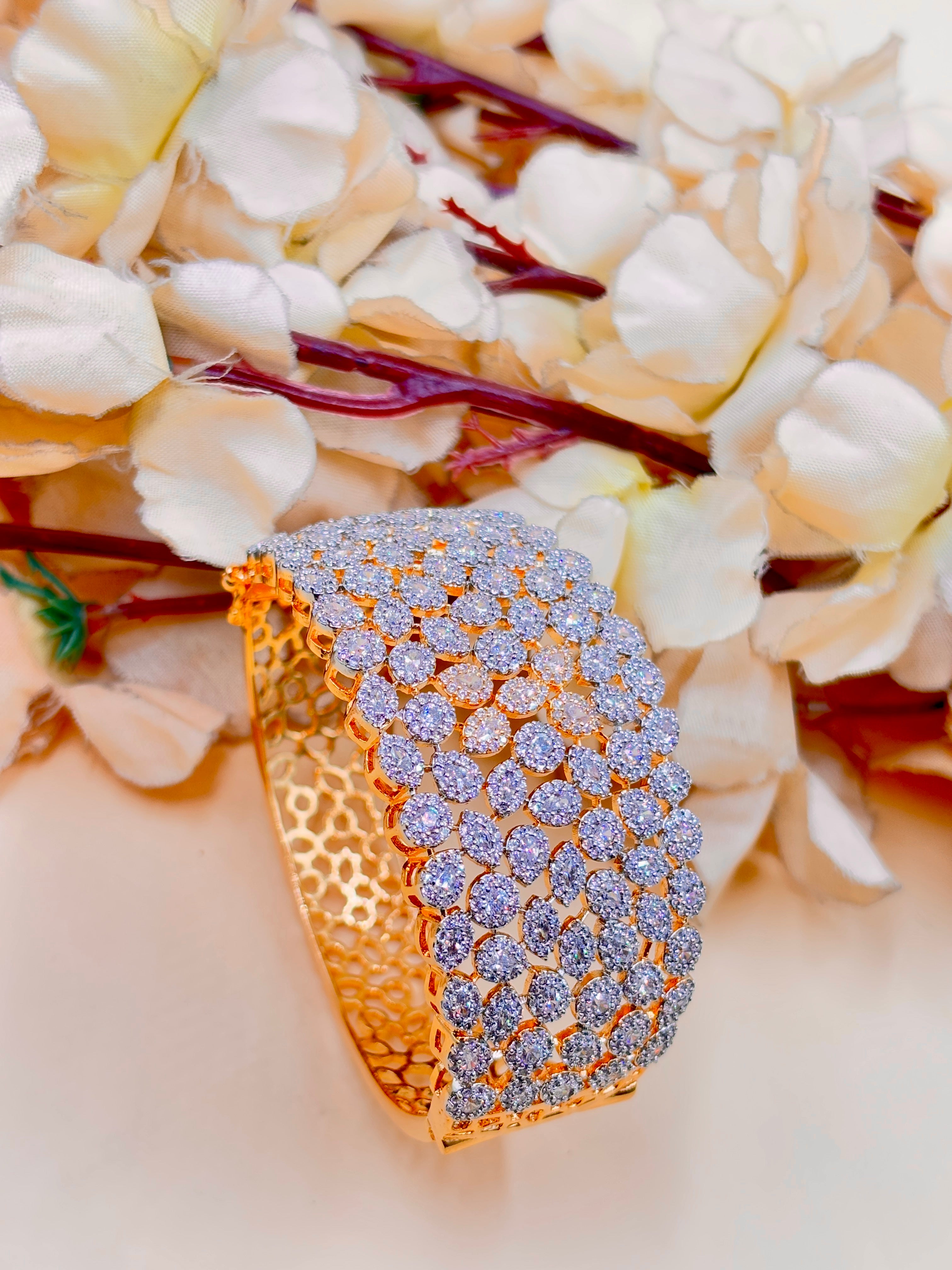 RUTVI BRACELET