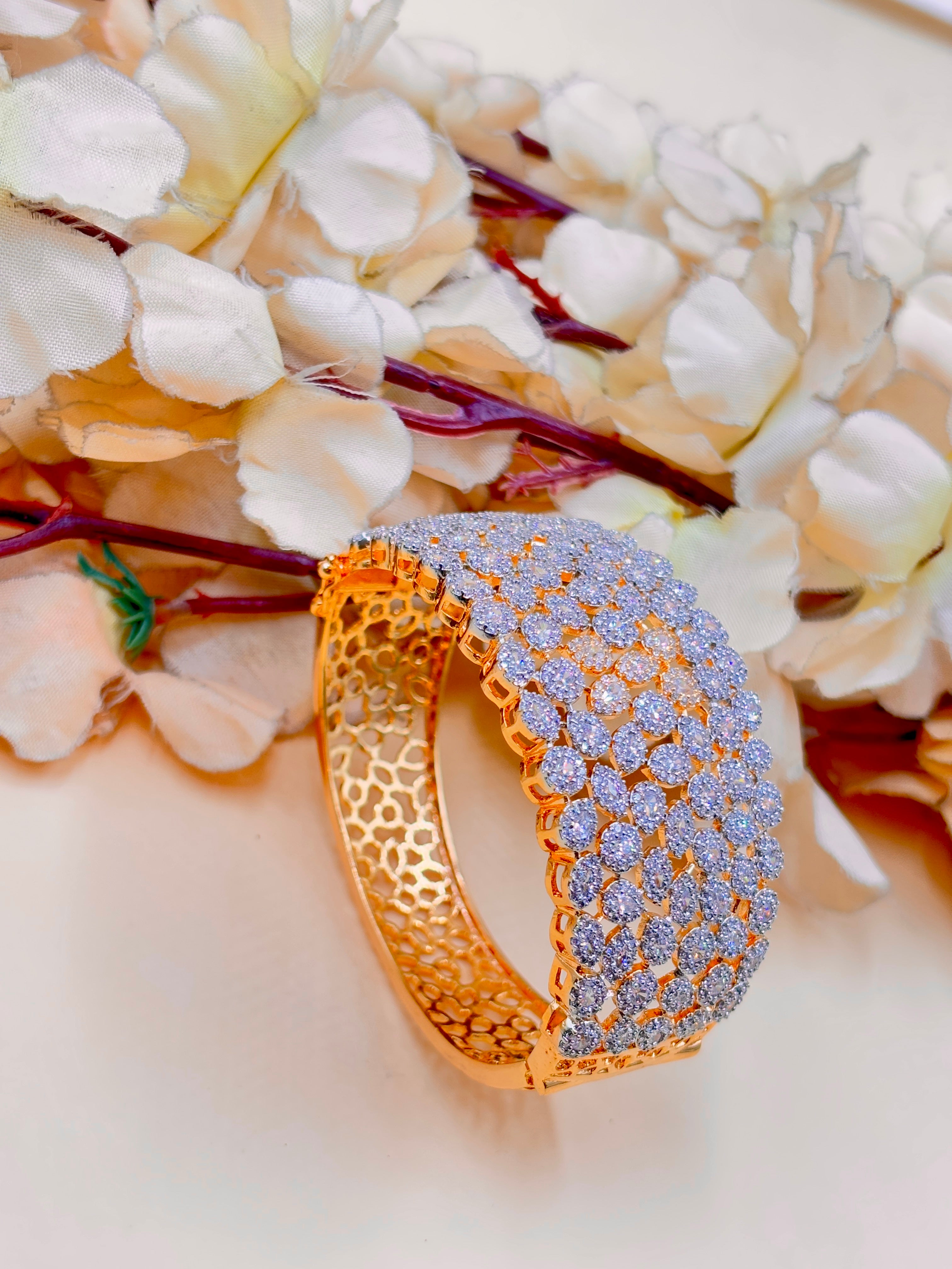 RUTVI BRACELET