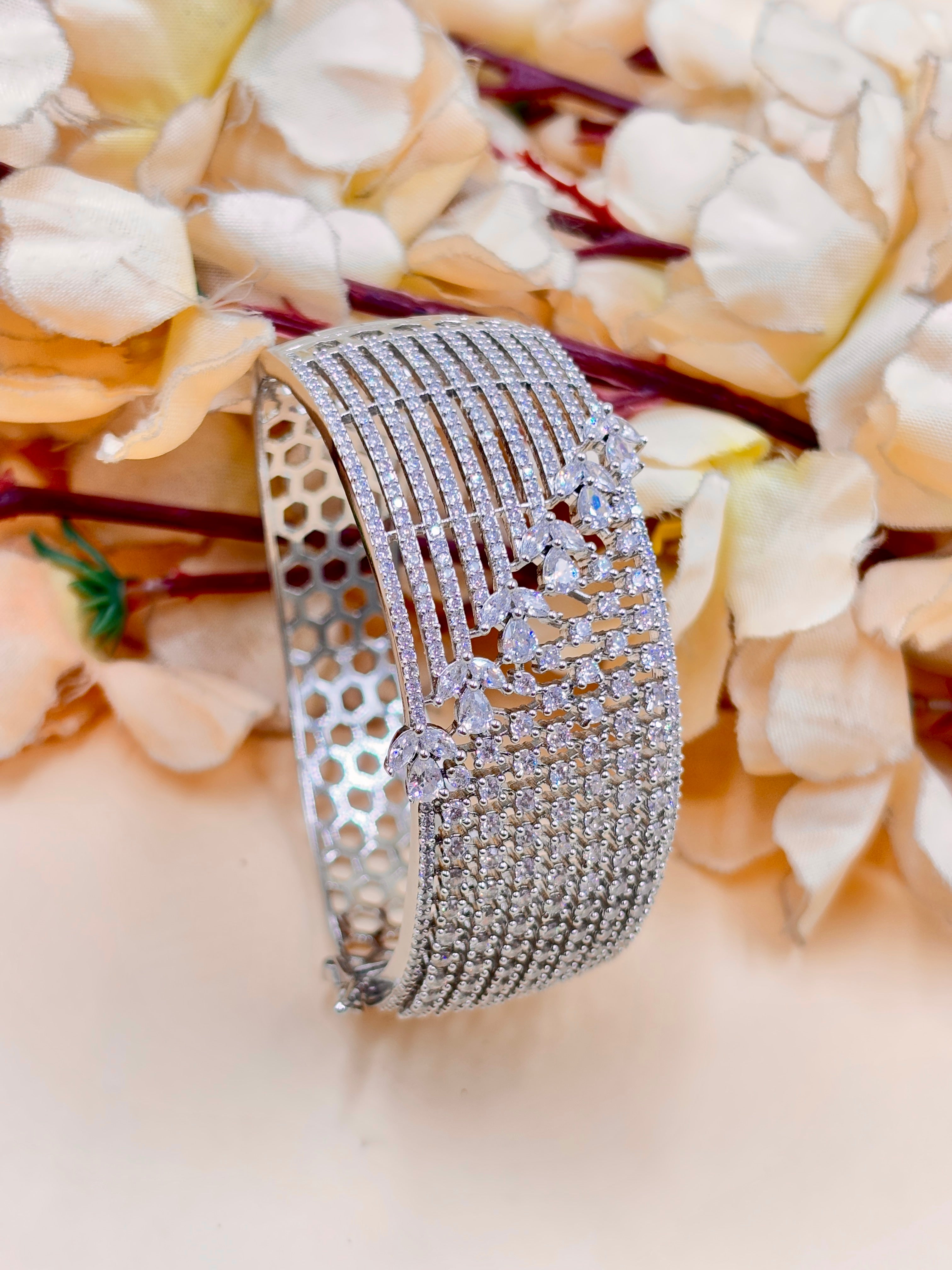 VIBHA BRACELET