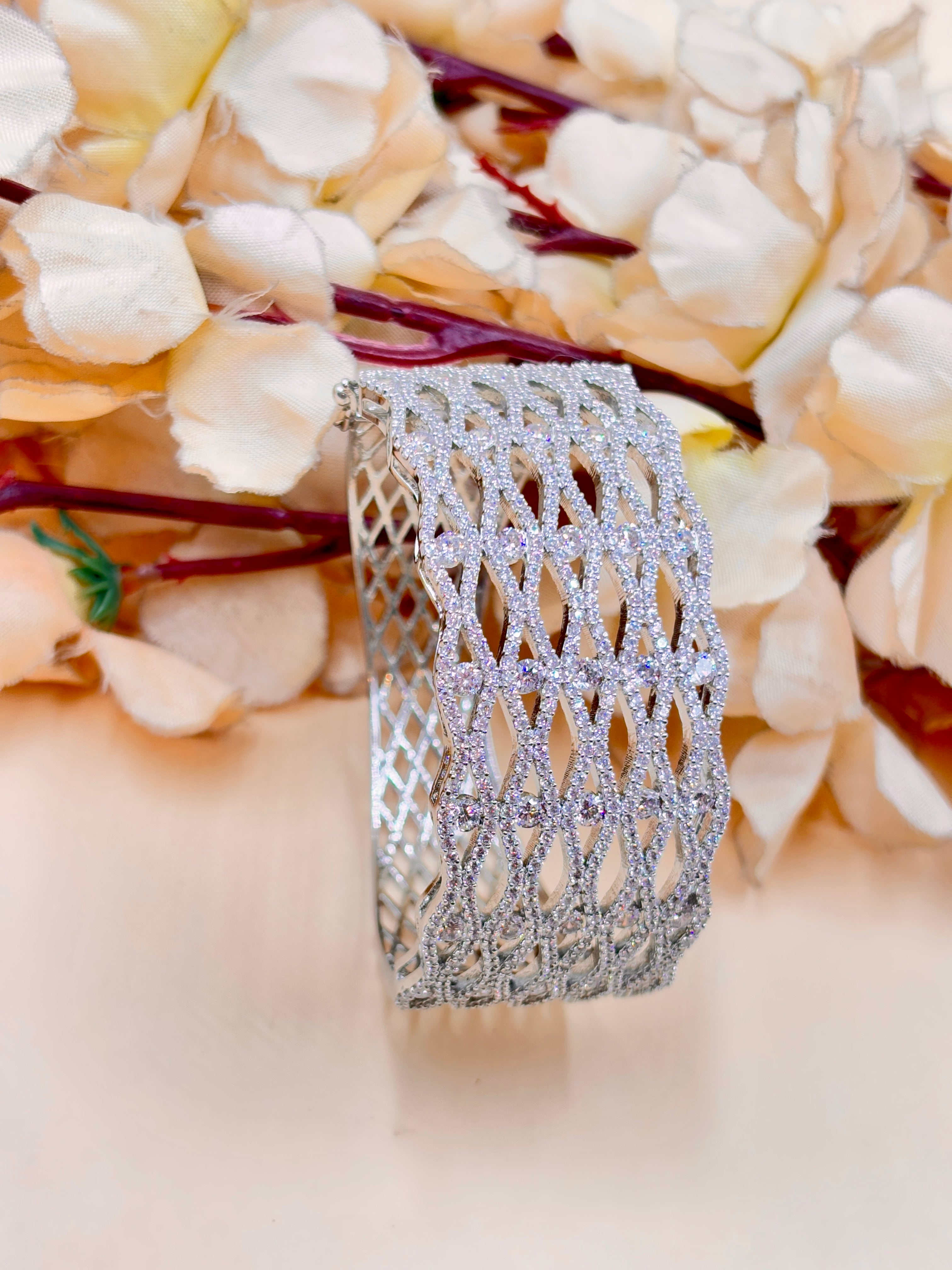 MISHI BRACELET