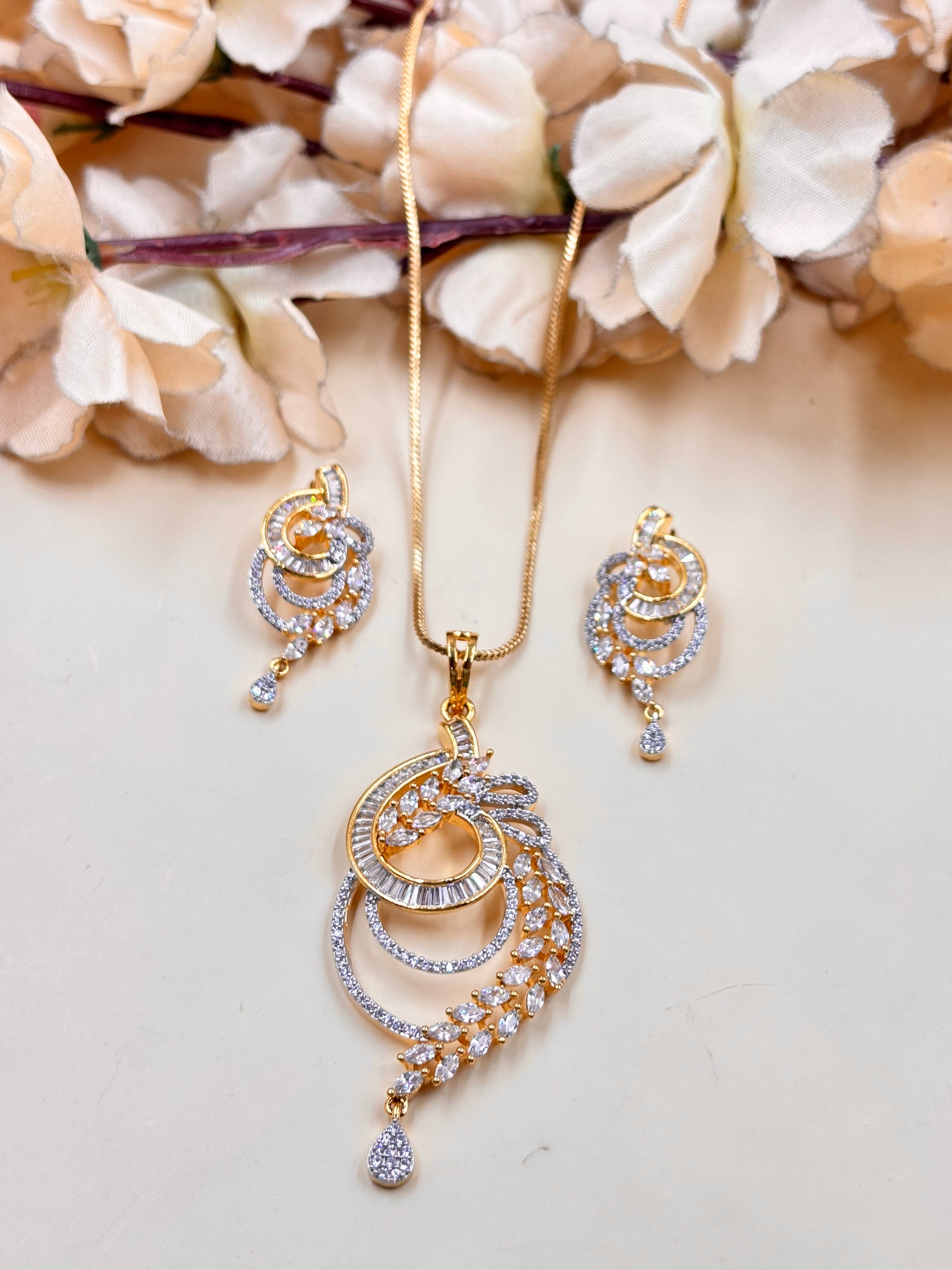 ANJU PENDANT