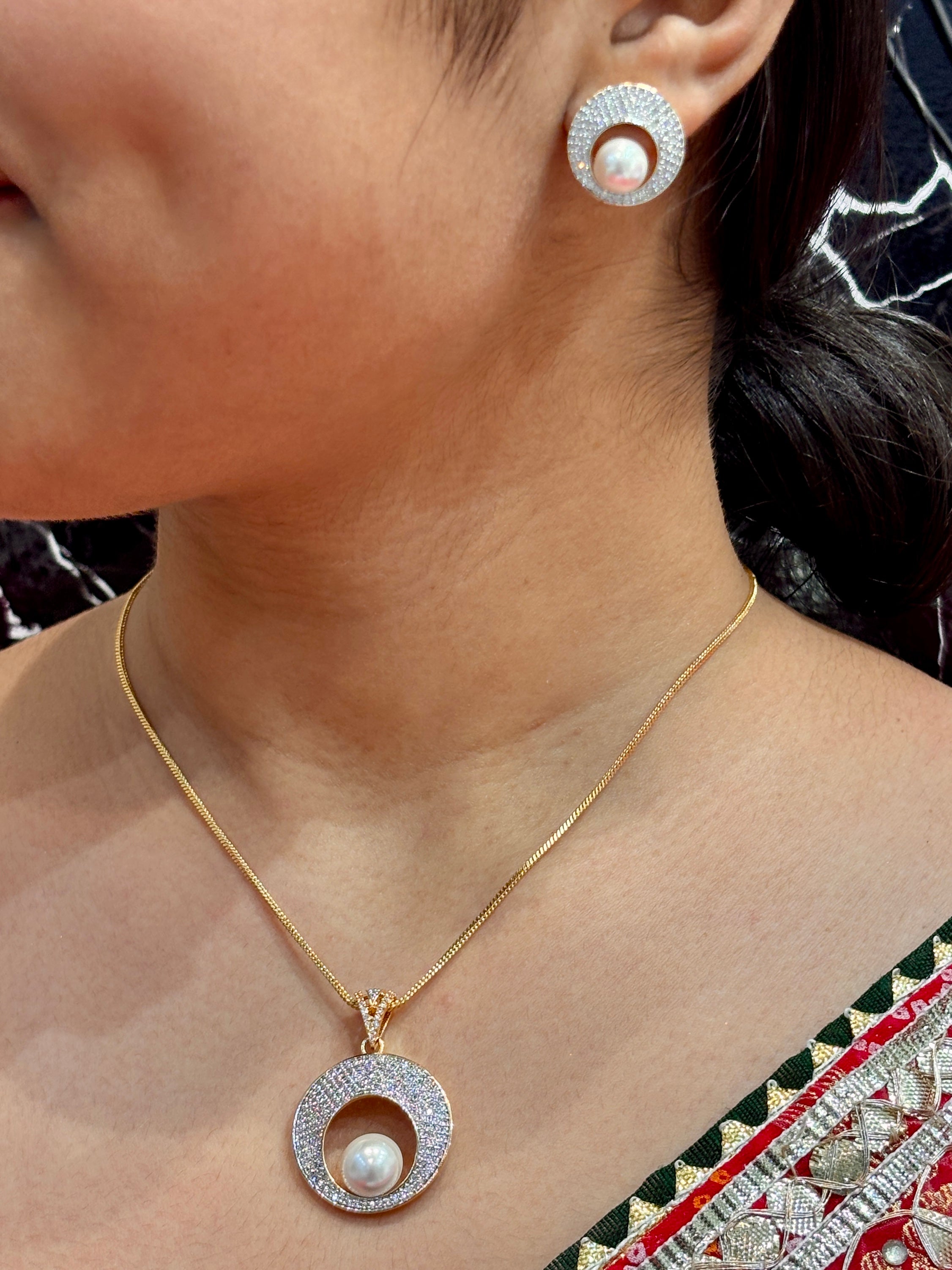 FIZAA PENDANT