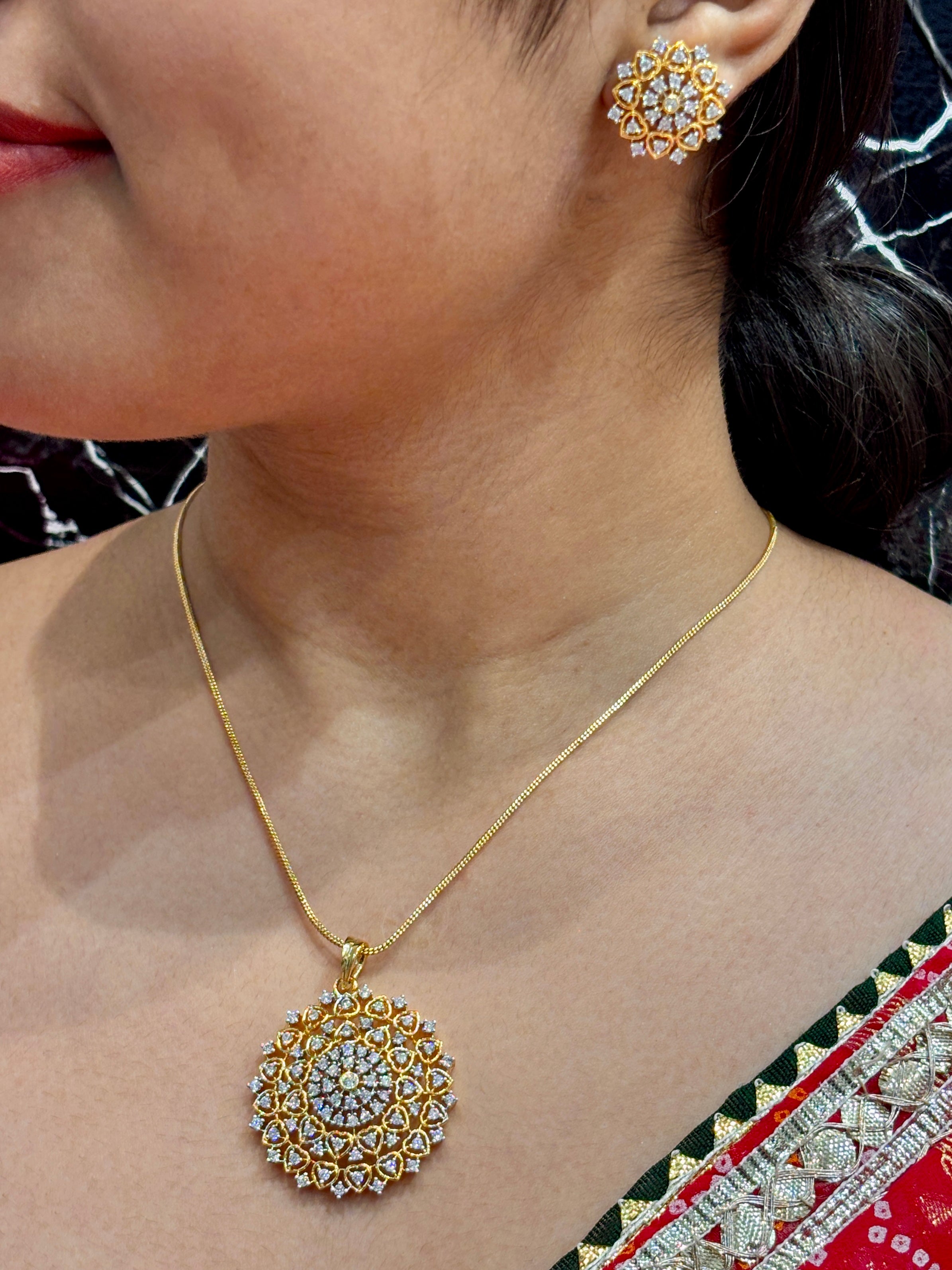 JEEVIKA PENDANT
