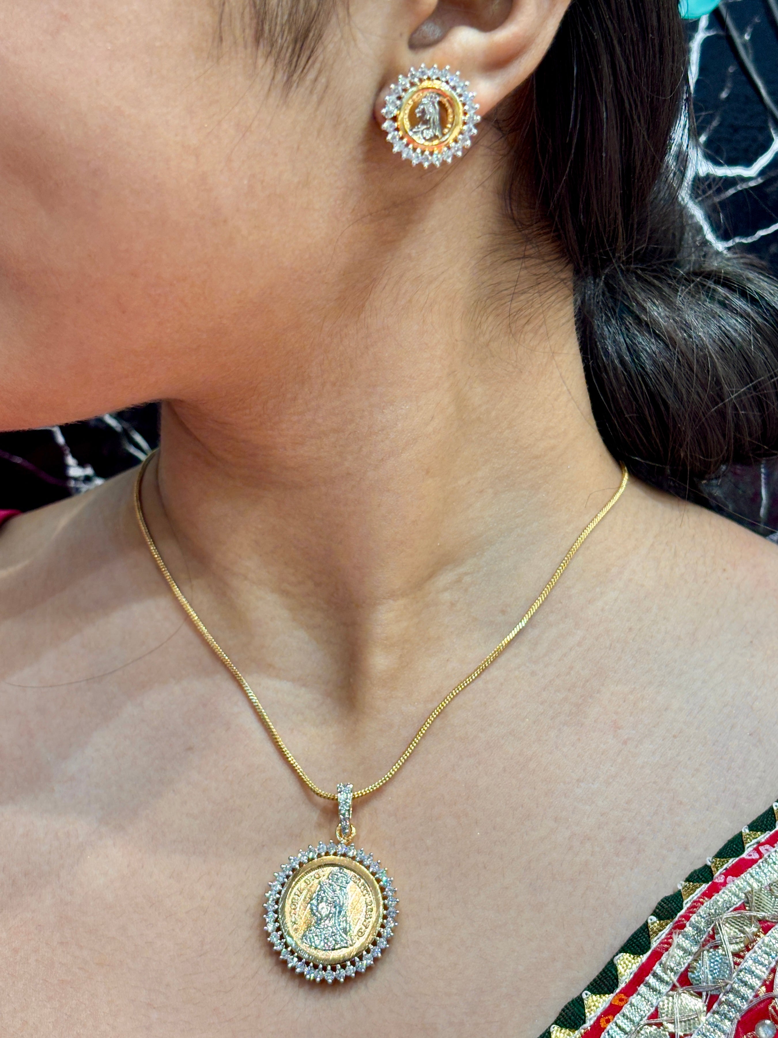 SONA PENDANT