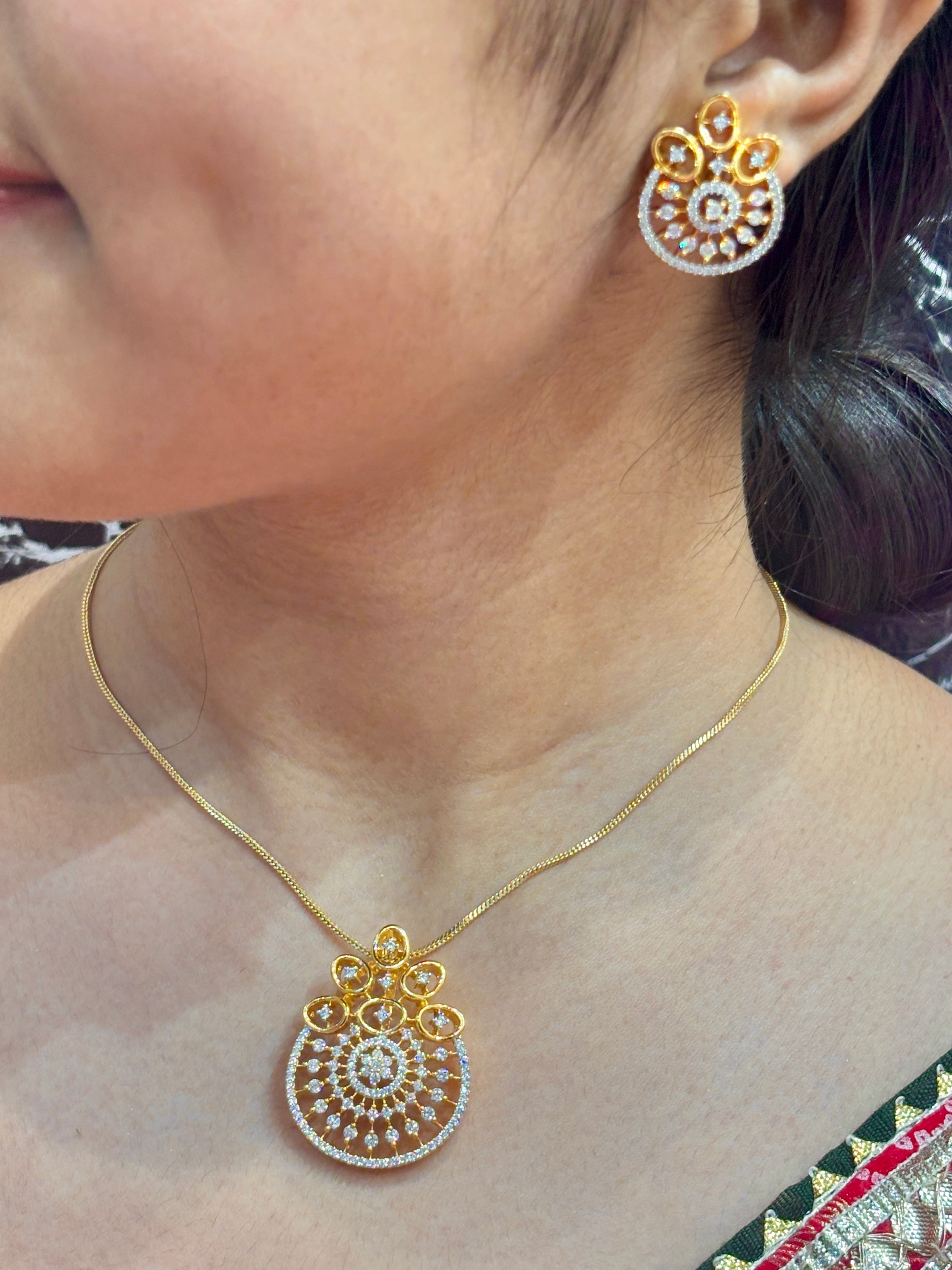UZMA PENDANT