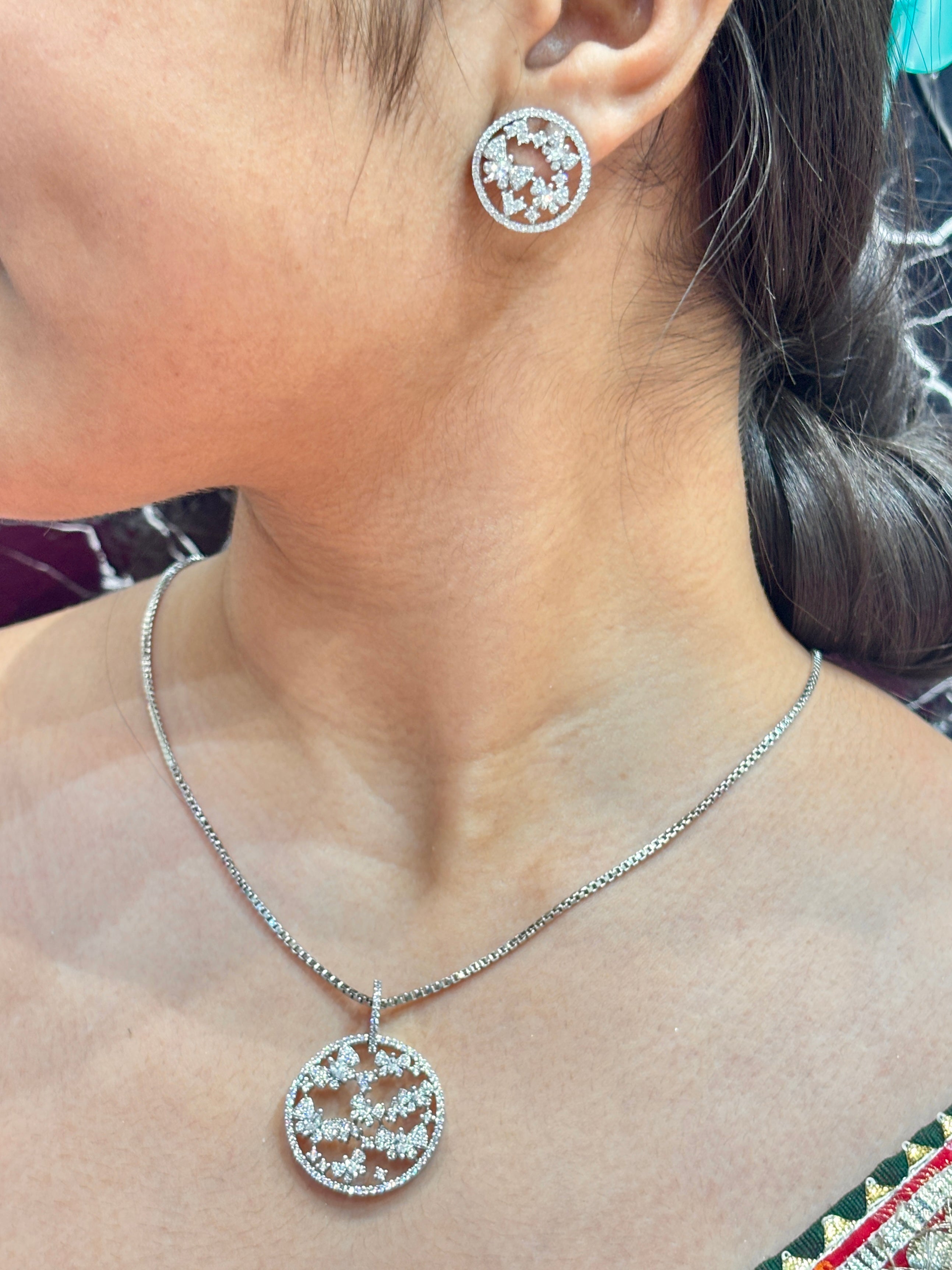 FARAH PENDANT
