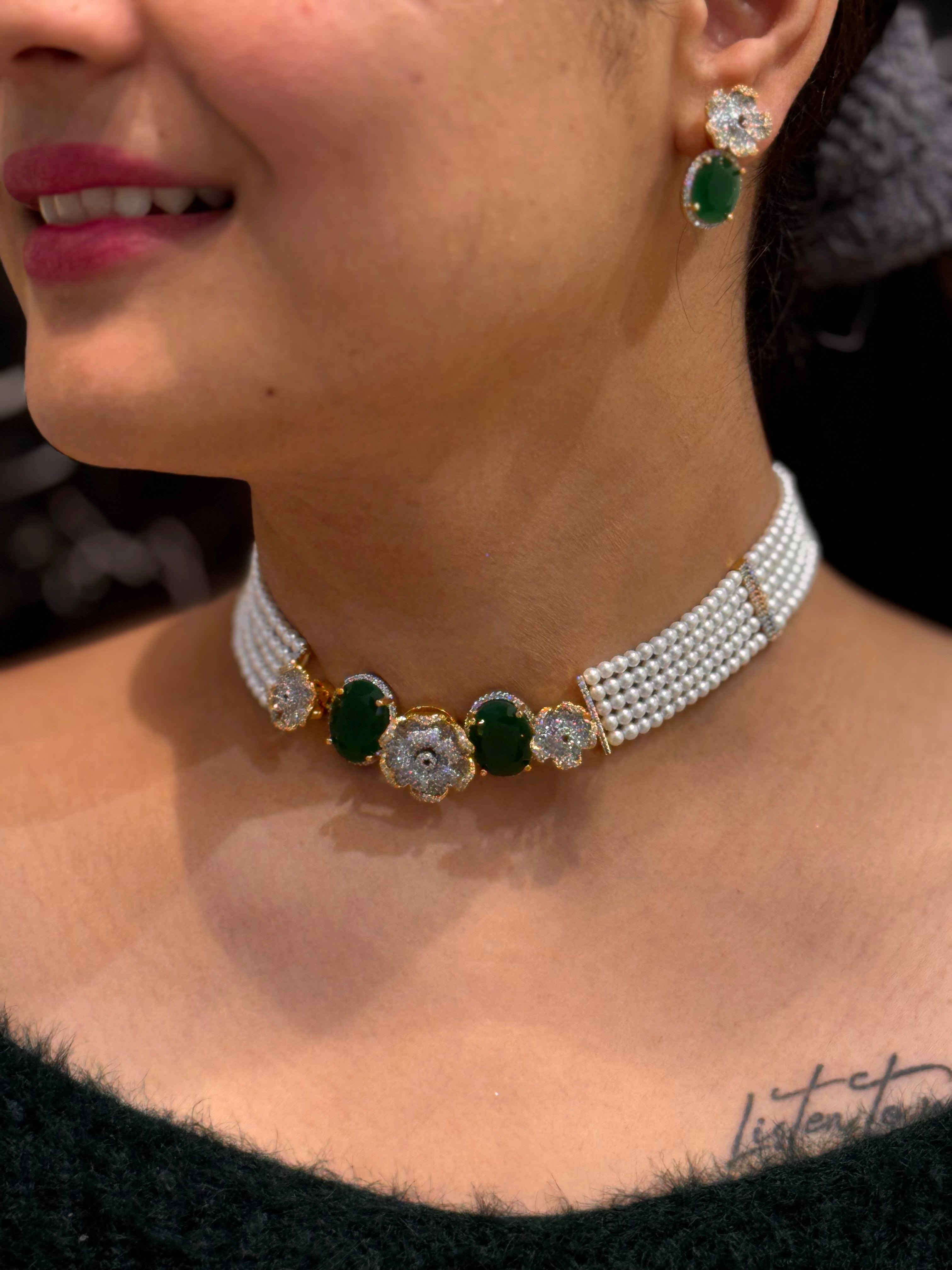 AASHI NECKLACE