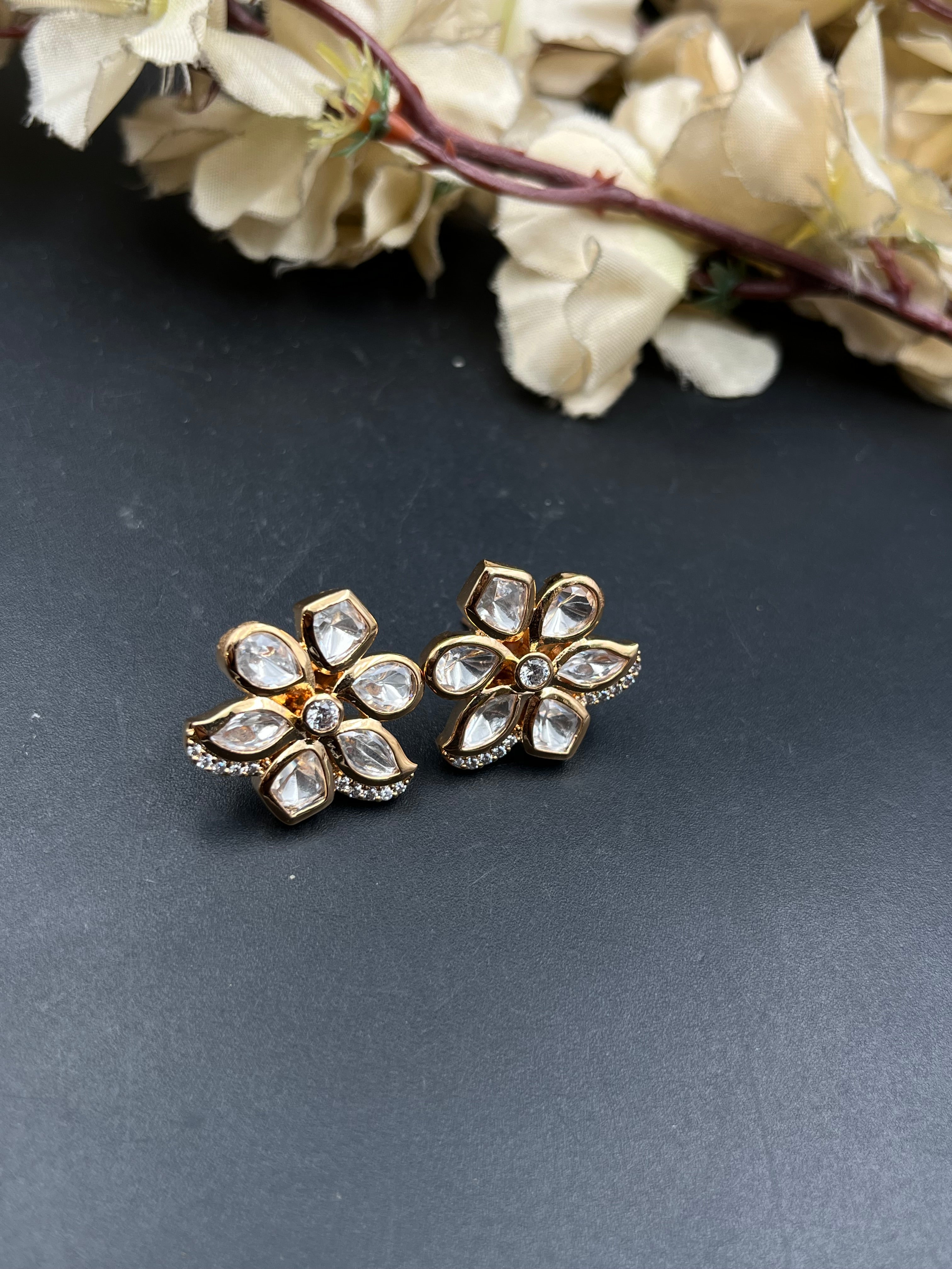 Mannu Earring