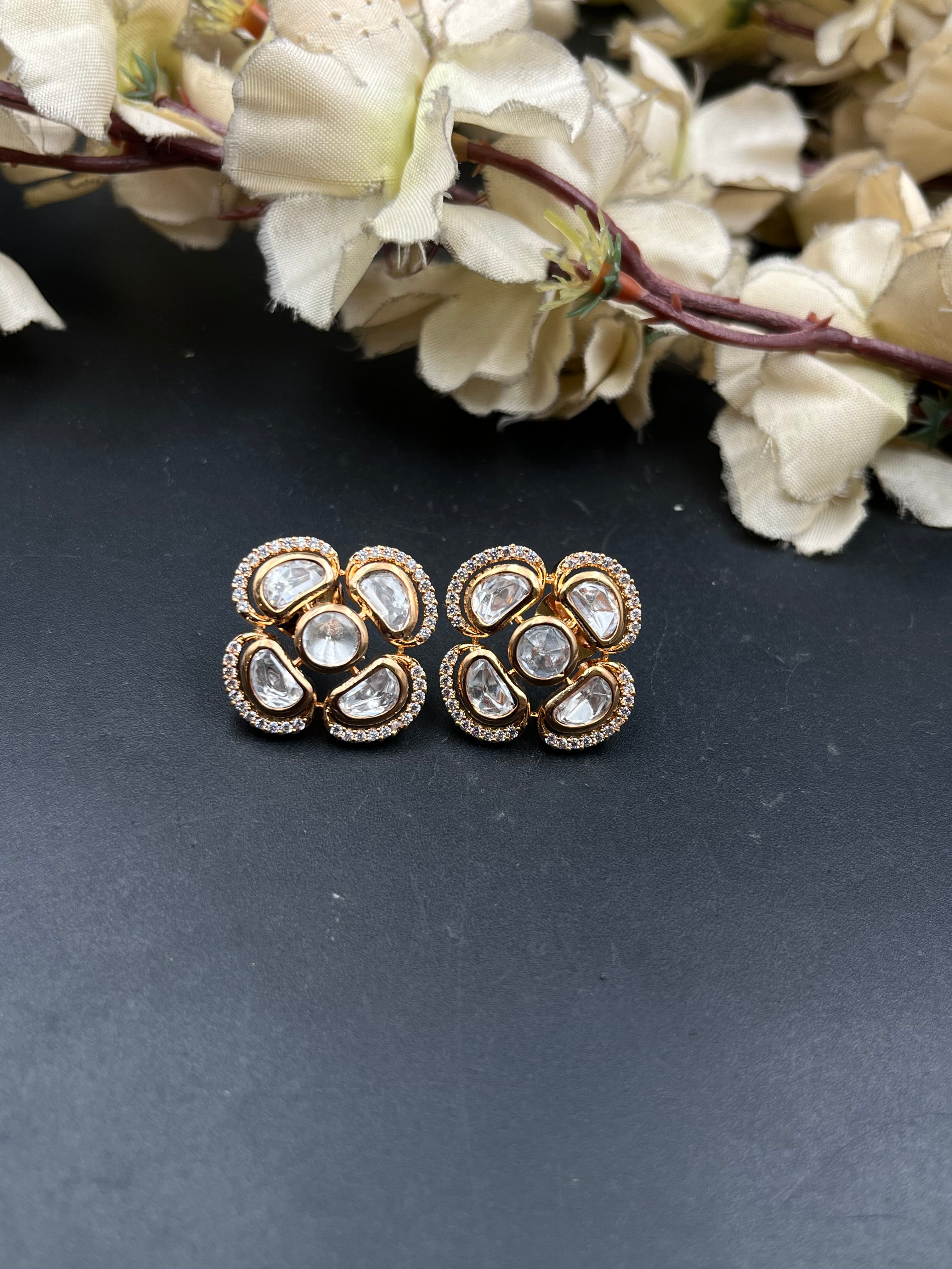 DIPANSHU EARRING