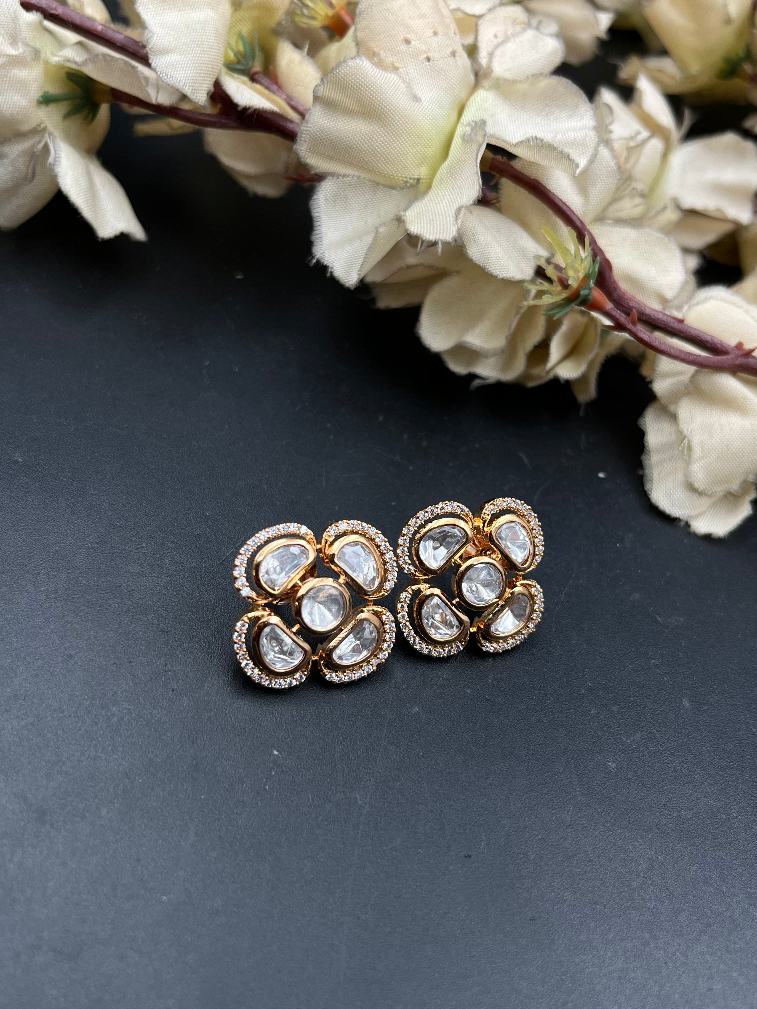 DIPANSHU EARRING
